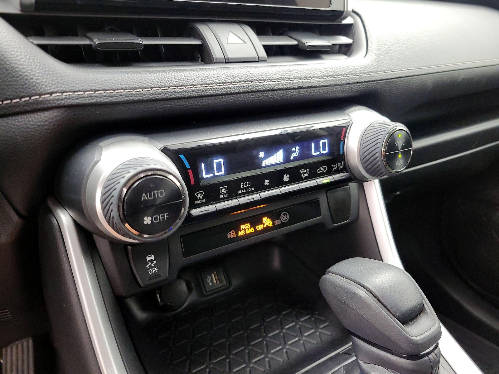 2023 Toyota RAV4 Woodland Edition - Photo 16