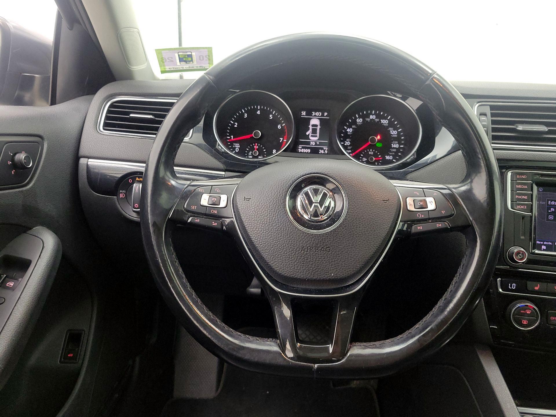 Thumbnail: 2017 Volkswagen Jetta - 10
