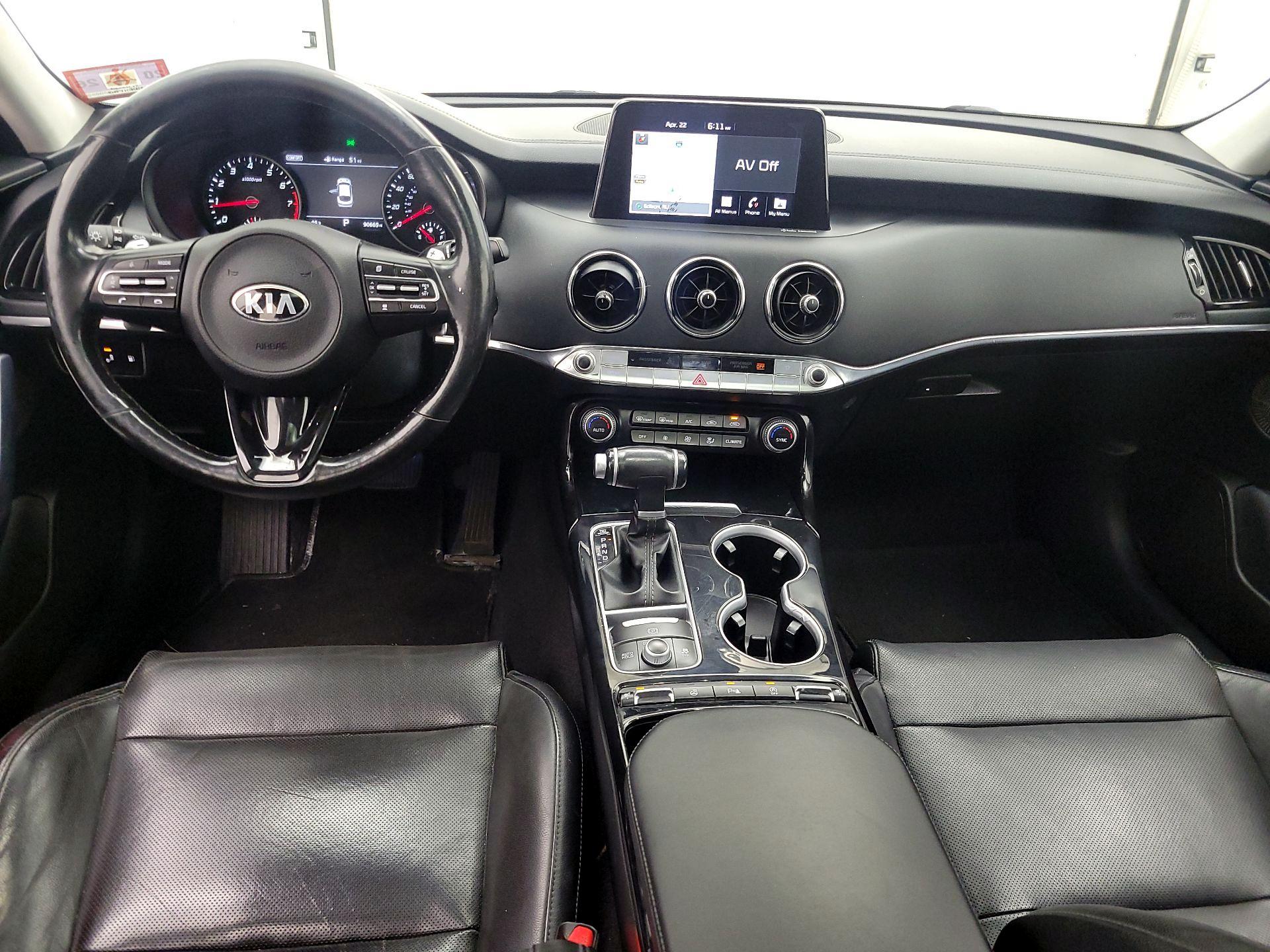 Thumbnail: 2018 Kia Stinger - 9