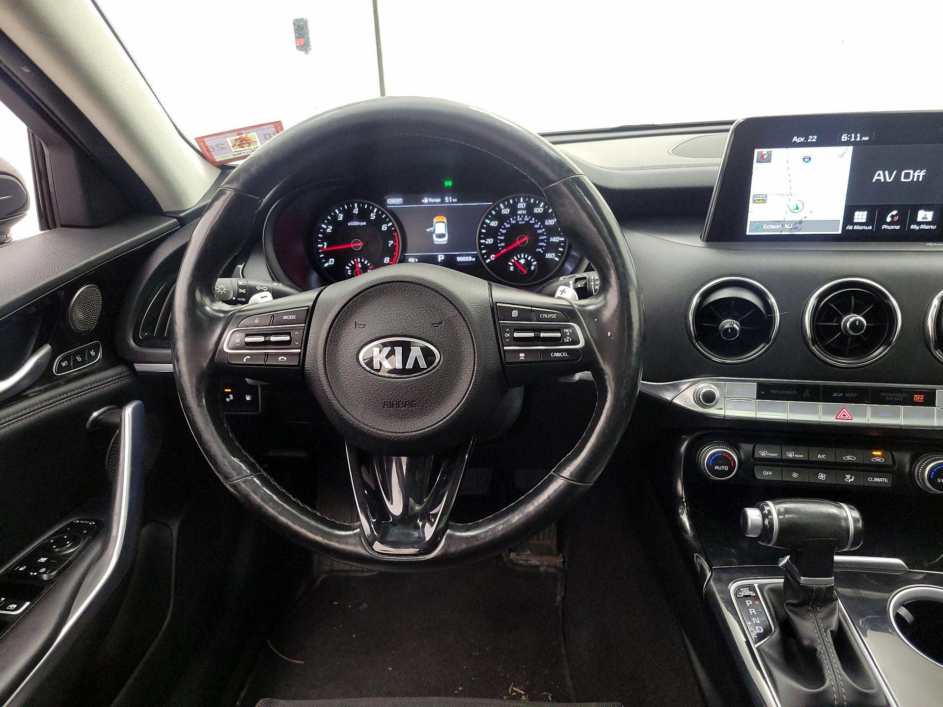 Thumbnail: 2018 Kia Stinger - 10