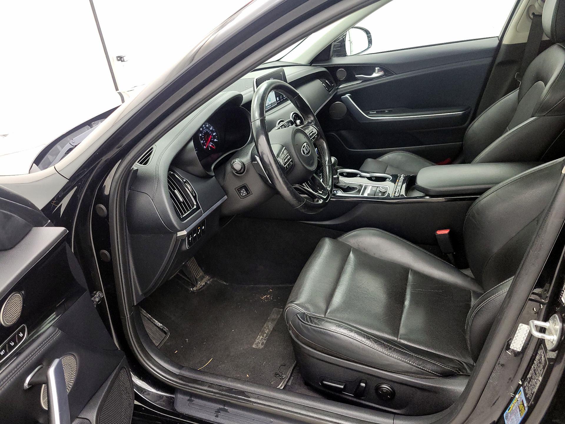 Thumbnail: 2018 Kia Stinger - 11