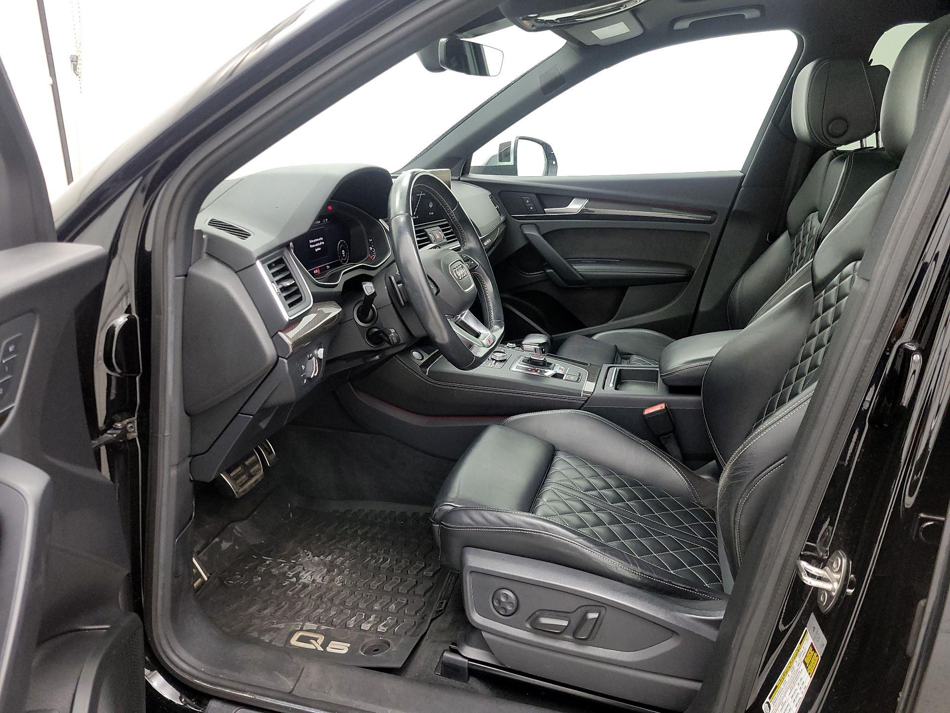 Thumbnail: 2018 Audi SQ5 - 11