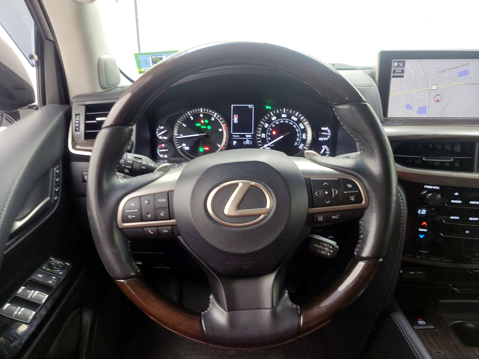 Thumbnail: 2020 Lexus LX - 10
