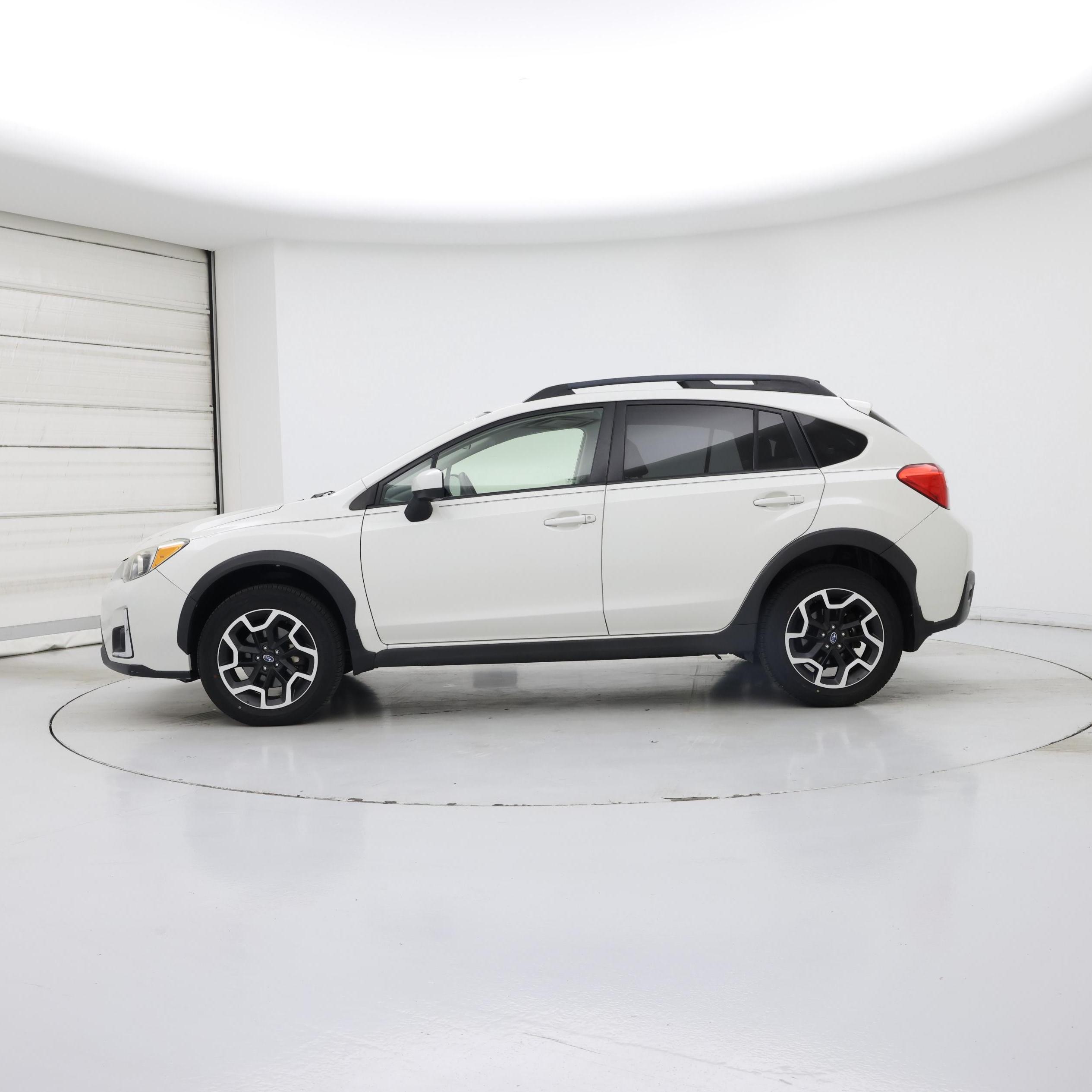 Thumbnail: 2016 Subaru XV Crosstrek - 3