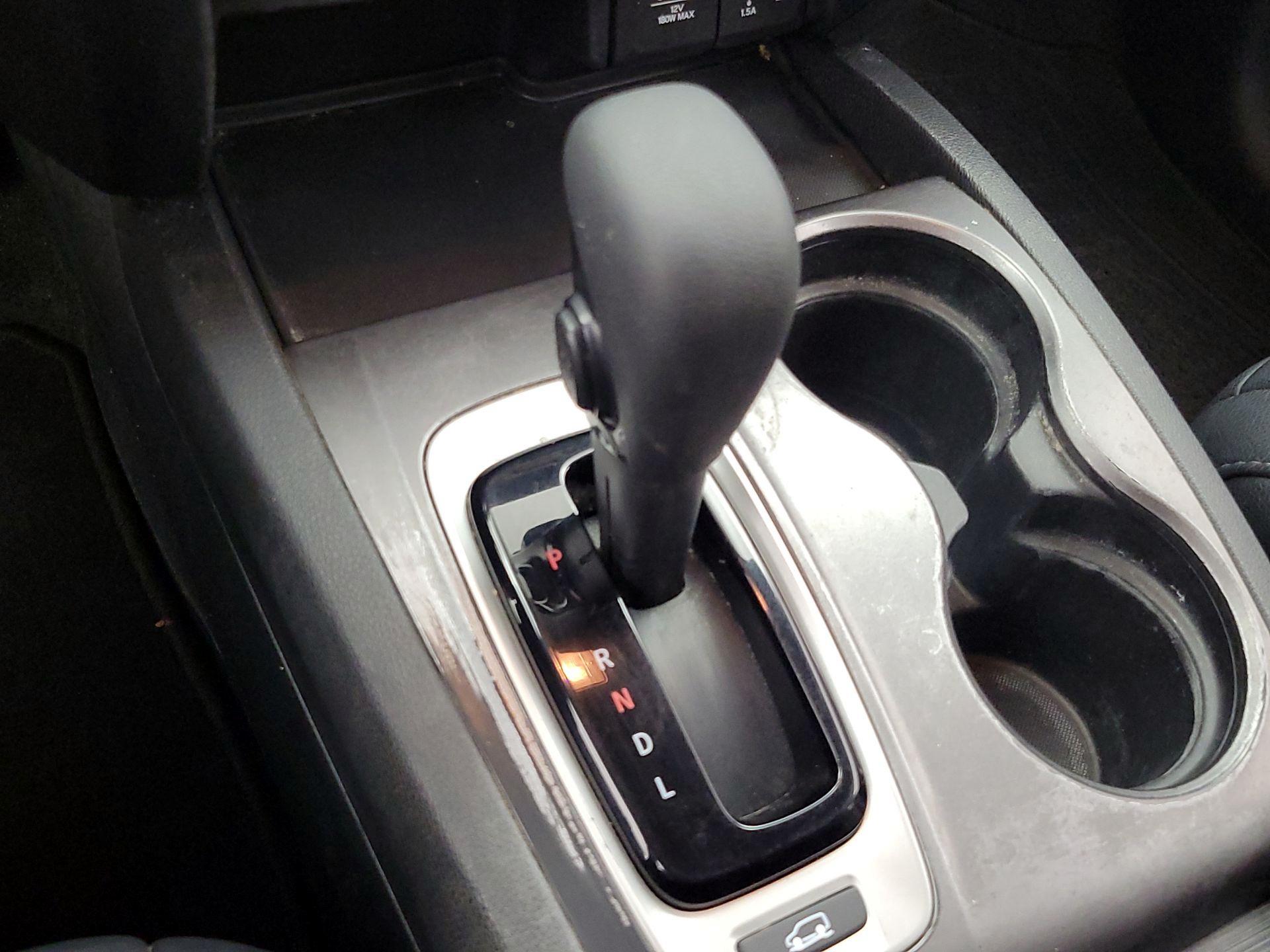 Thumbnail: 2017 Honda Pilot - 18