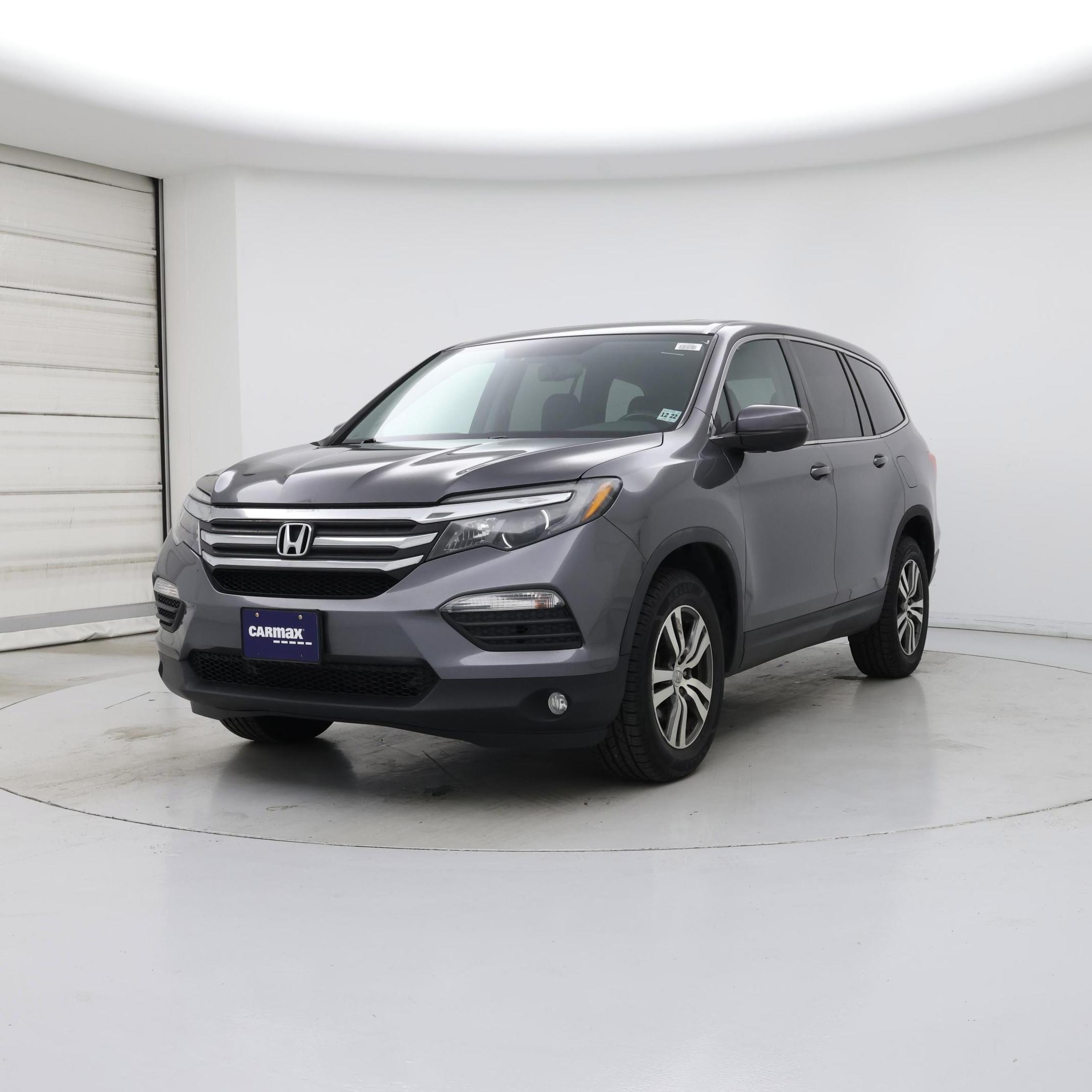 Thumbnail: 2017 Honda Pilot - 4