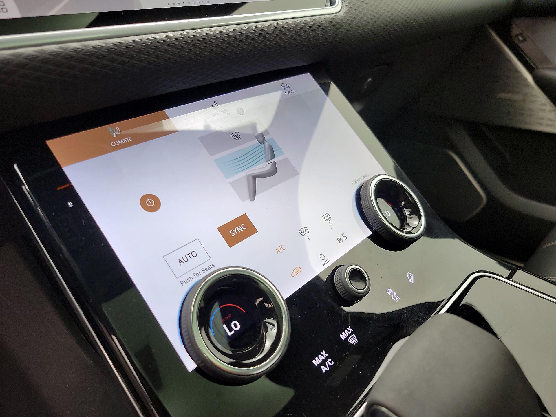 Thumbnail: 2021 Land Rover Range Rover Velar - 15