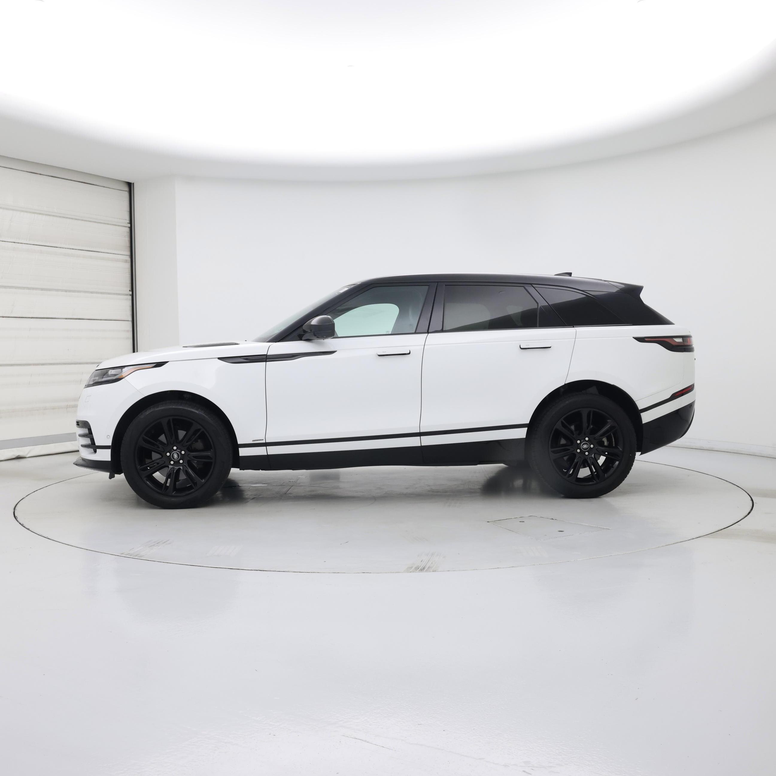 Thumbnail: 2021 Land Rover Range Rover Velar - 3