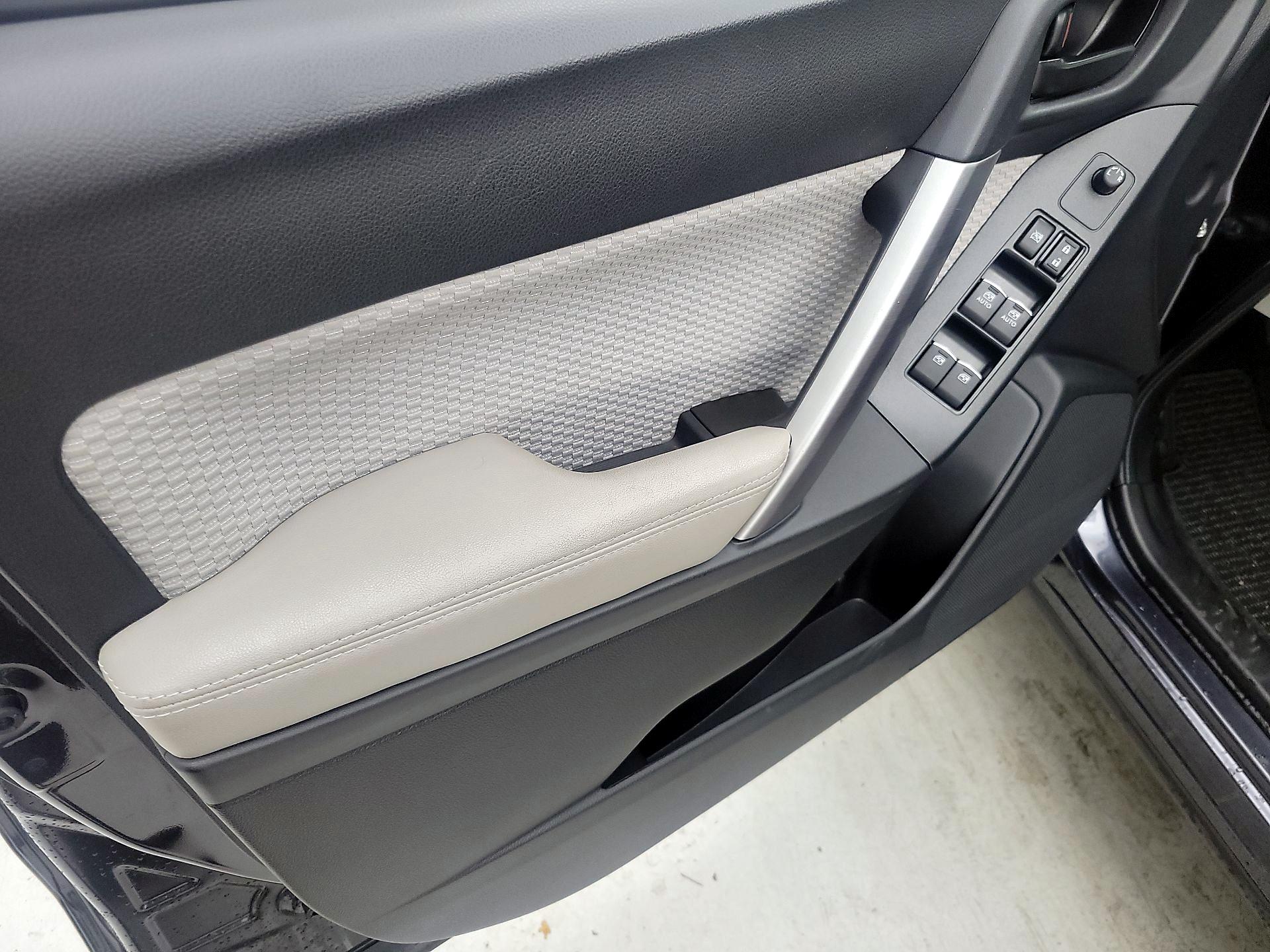 Thumbnail: 2017 Subaru Forester - 12