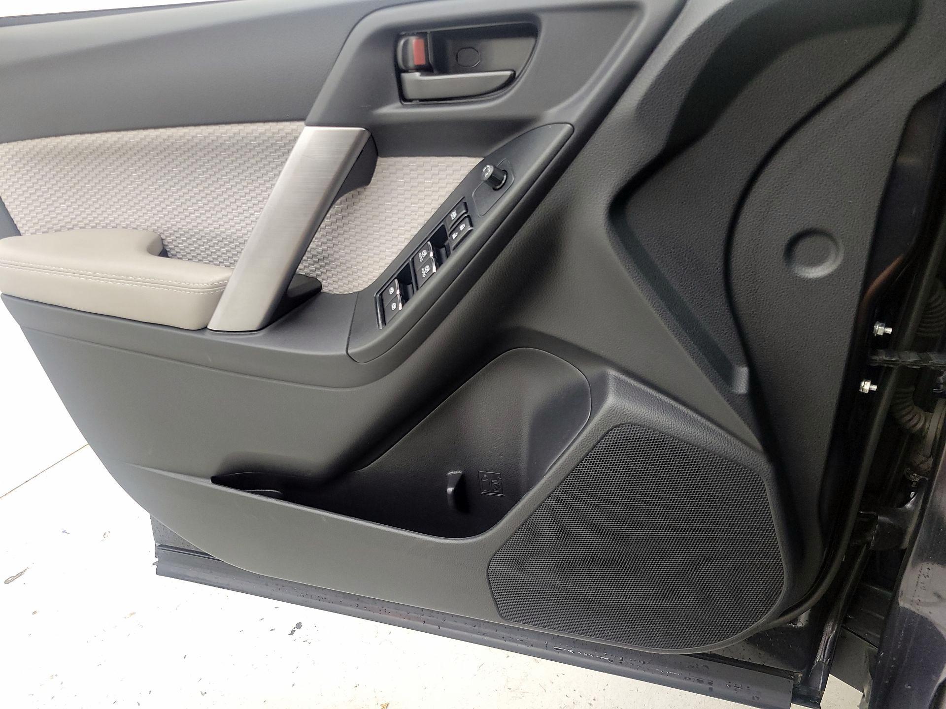 Thumbnail: 2017 Subaru Forester - 13