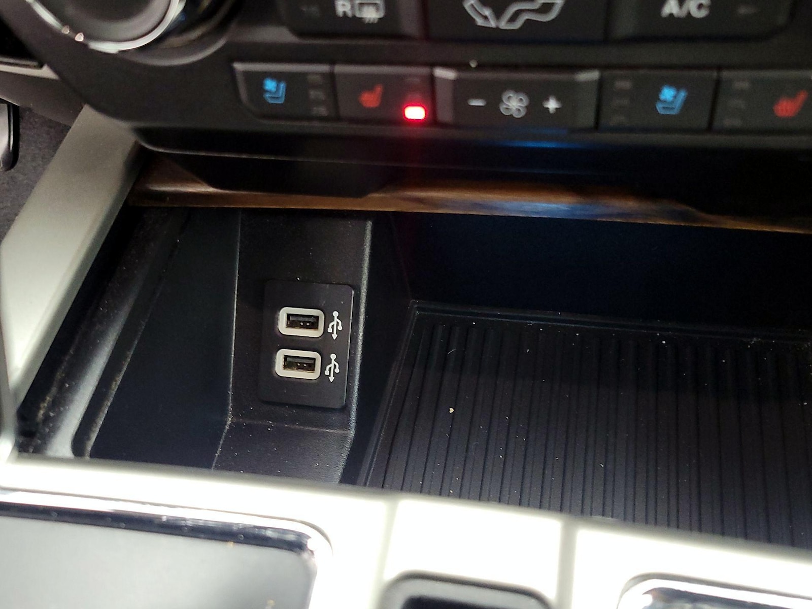 2020 Ford F-150 Lariat - Photo 20