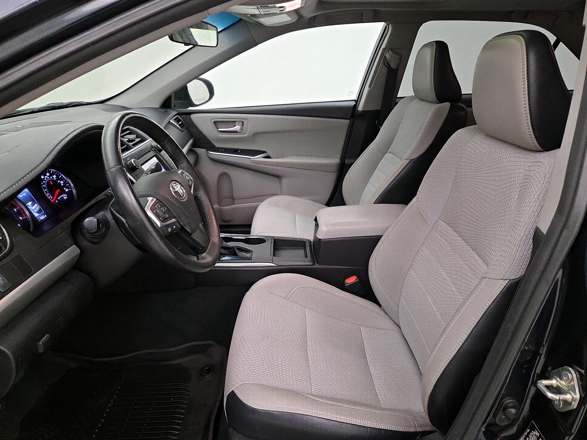 Thumbnail: 2017 Toyota Camry - 11