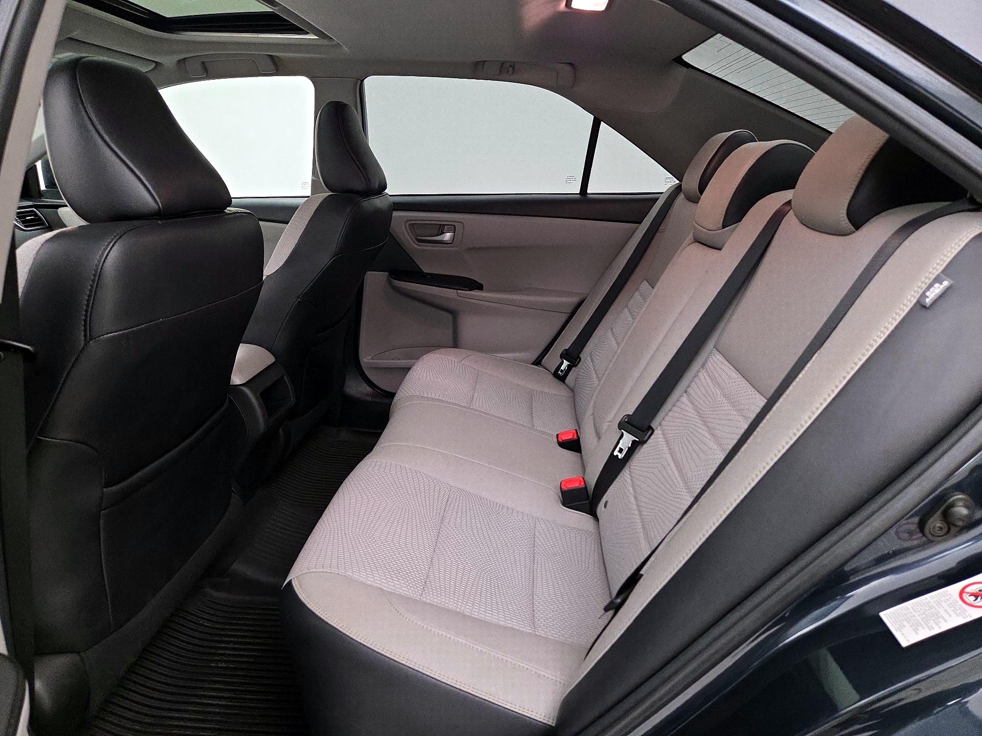 Thumbnail: 2017 Toyota Camry - 20