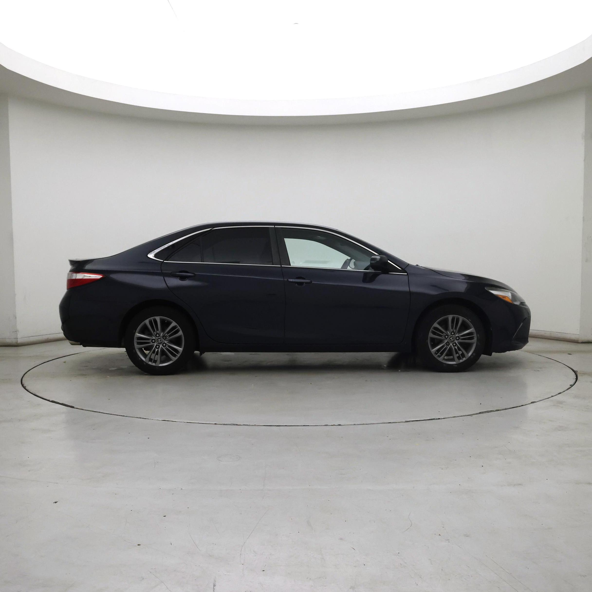 Thumbnail: 2017 Toyota Camry - 7