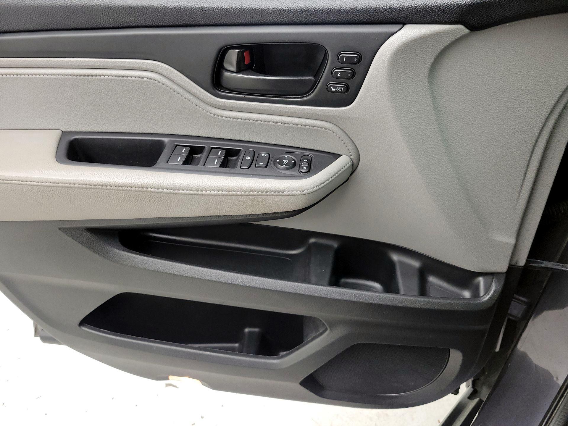 Thumbnail: 2021 Honda Odyssey - 12