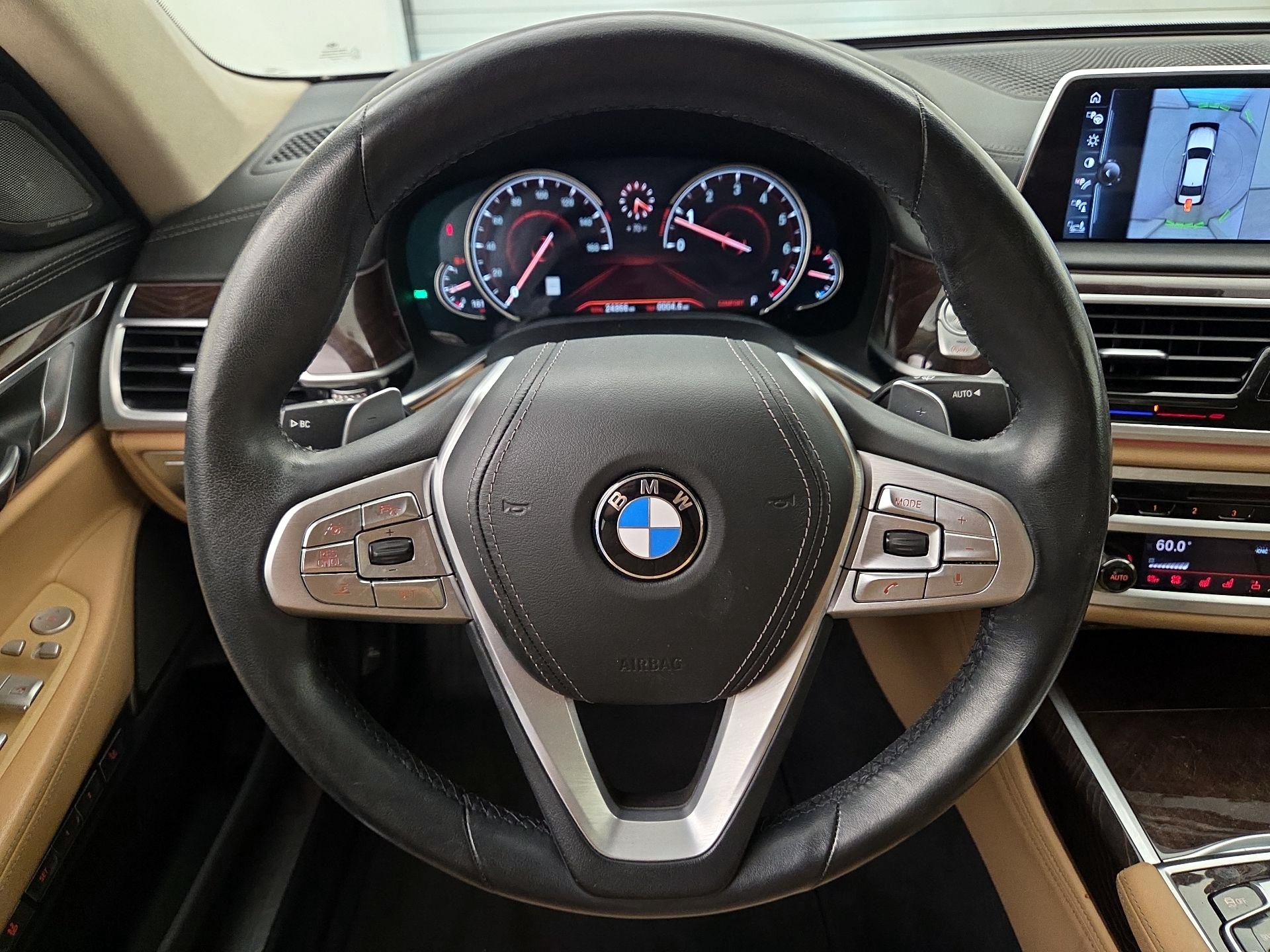 Thumbnail: 2017 BMW 7 Series - 10