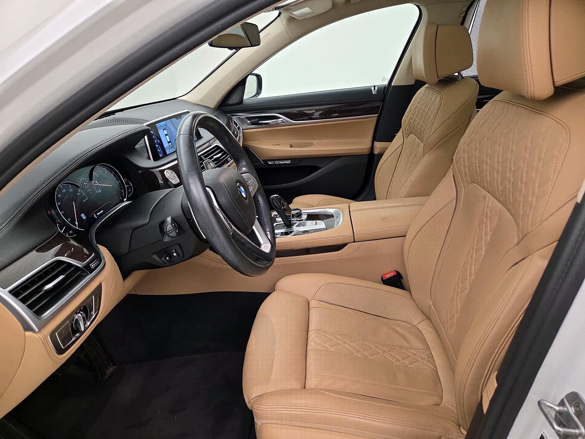 Thumbnail: 2017 BMW 7 Series - 11
