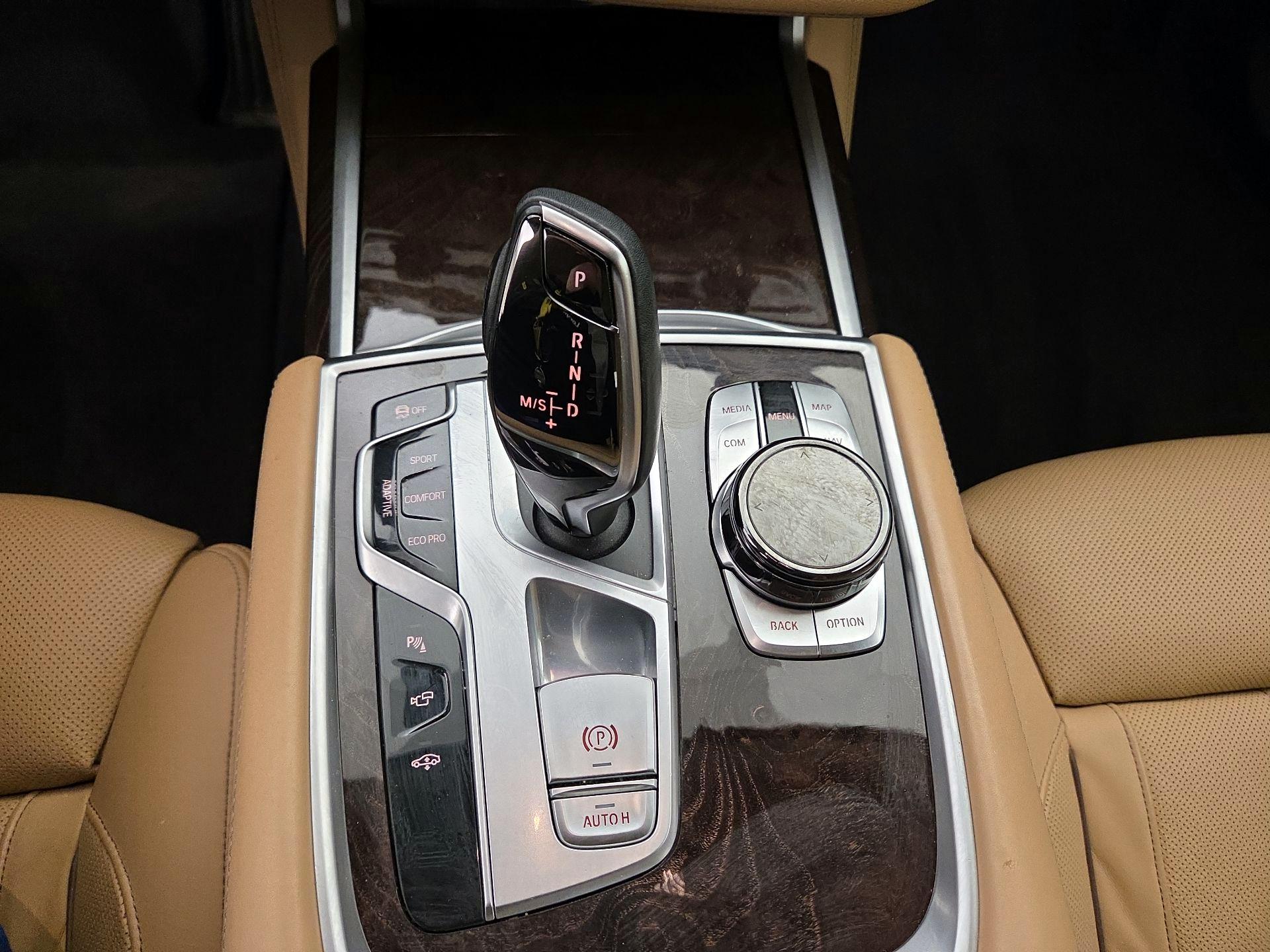 Thumbnail: 2017 BMW 7 Series - 17