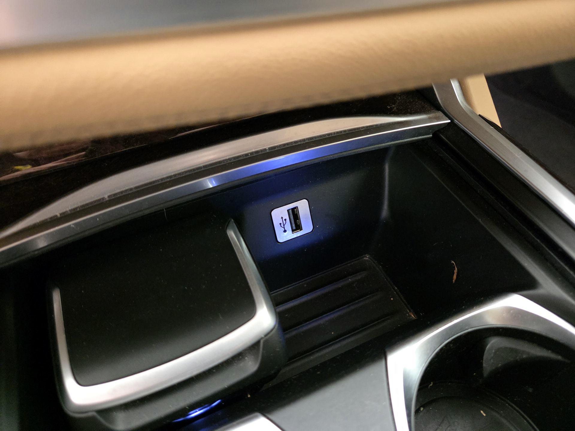 Thumbnail: 2017 BMW 7 Series - 18