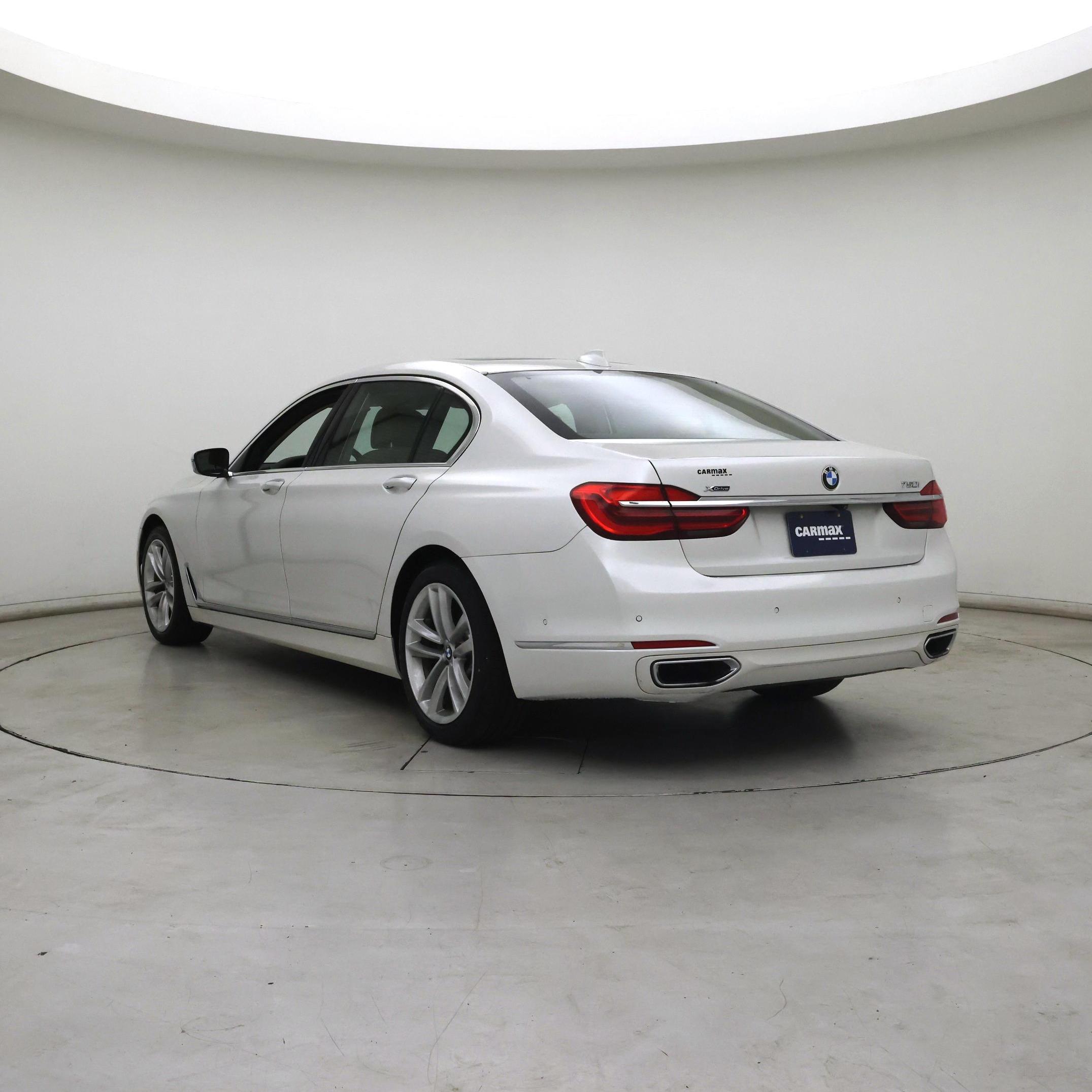 Thumbnail: 2017 BMW 7 Series - 2