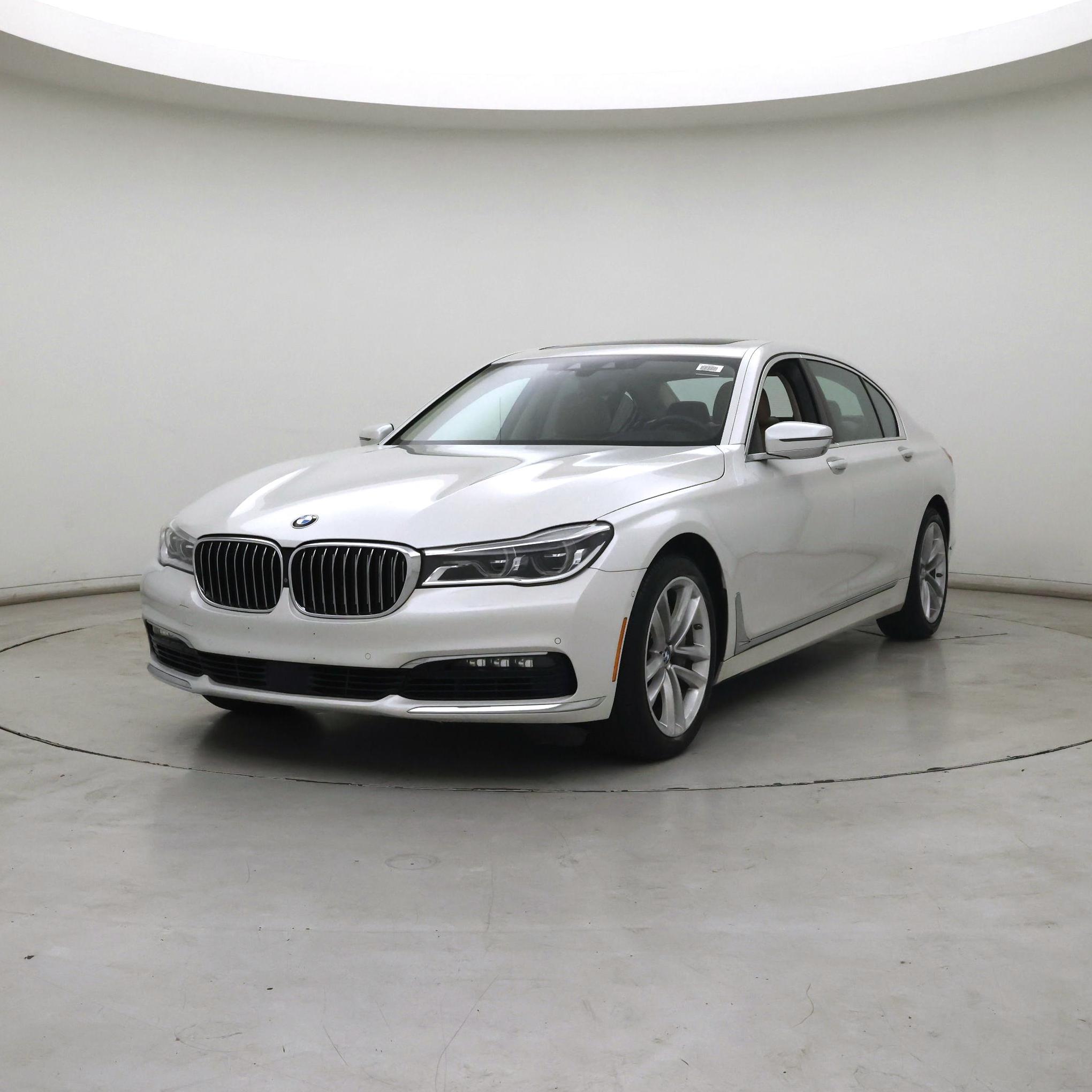 Thumbnail: 2017 BMW 7 Series - 4