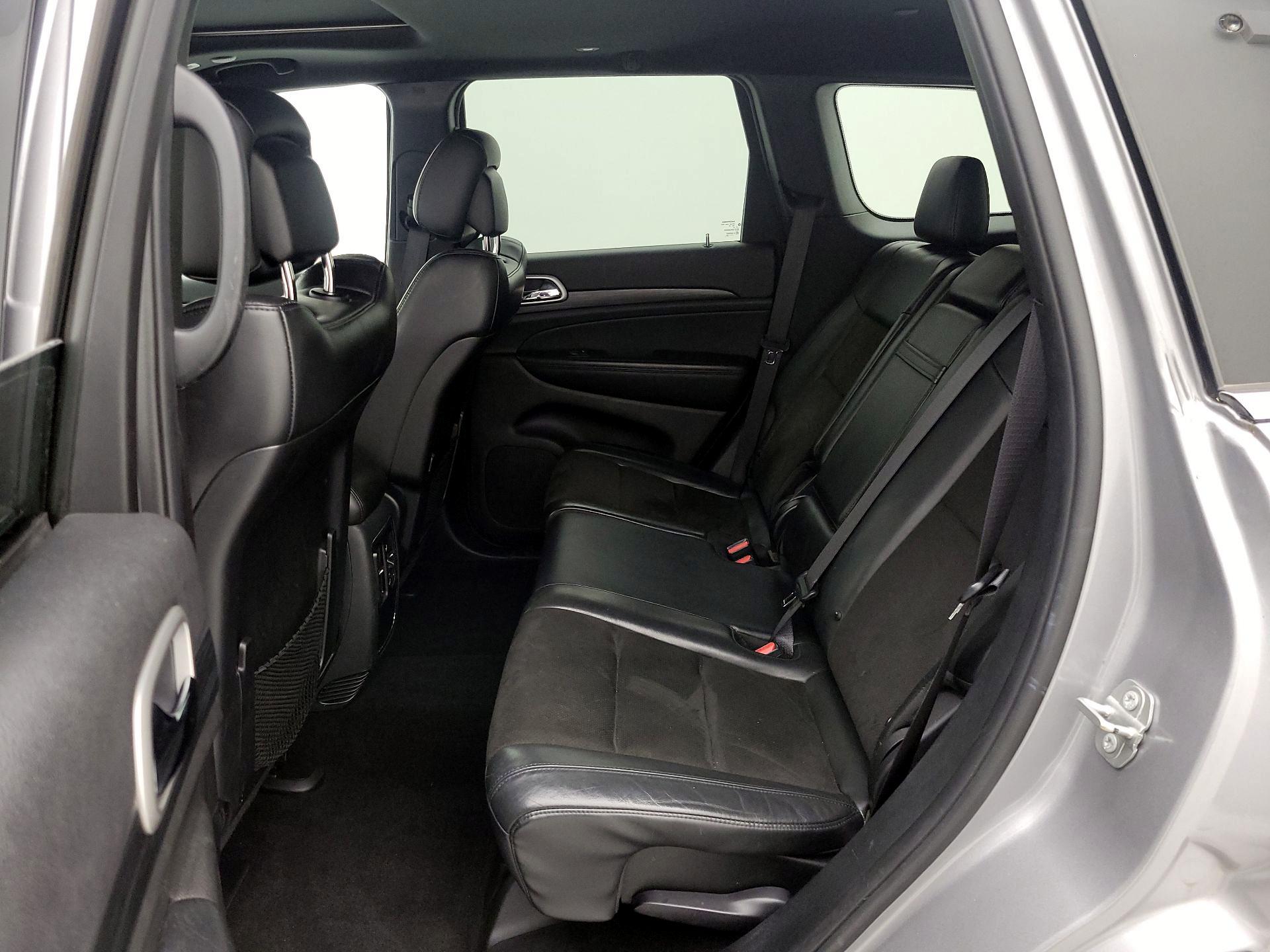 Thumbnail: 2020 Jeep Grand Cherokee - 20