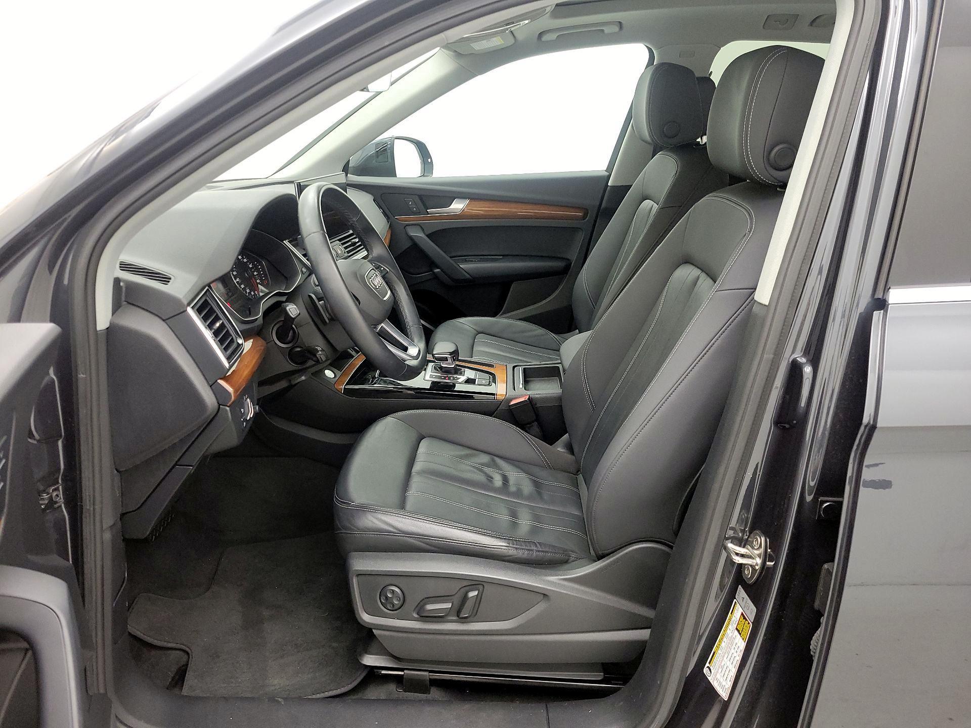 Thumbnail: 2021 Audi Q5 - 11