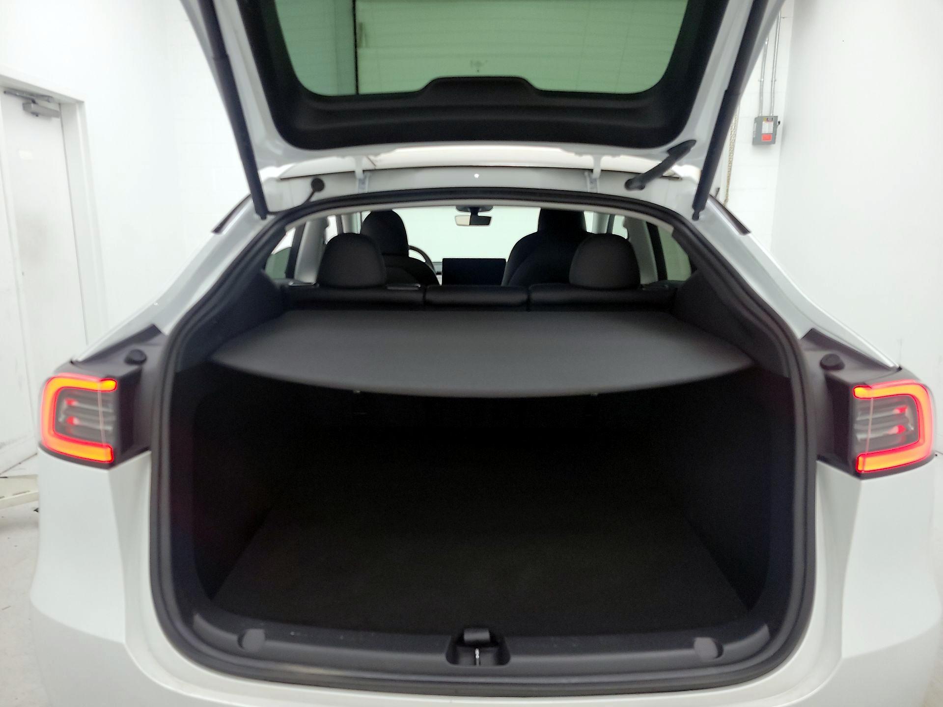 Thumbnail: 2023 Tesla Model Y - 20
