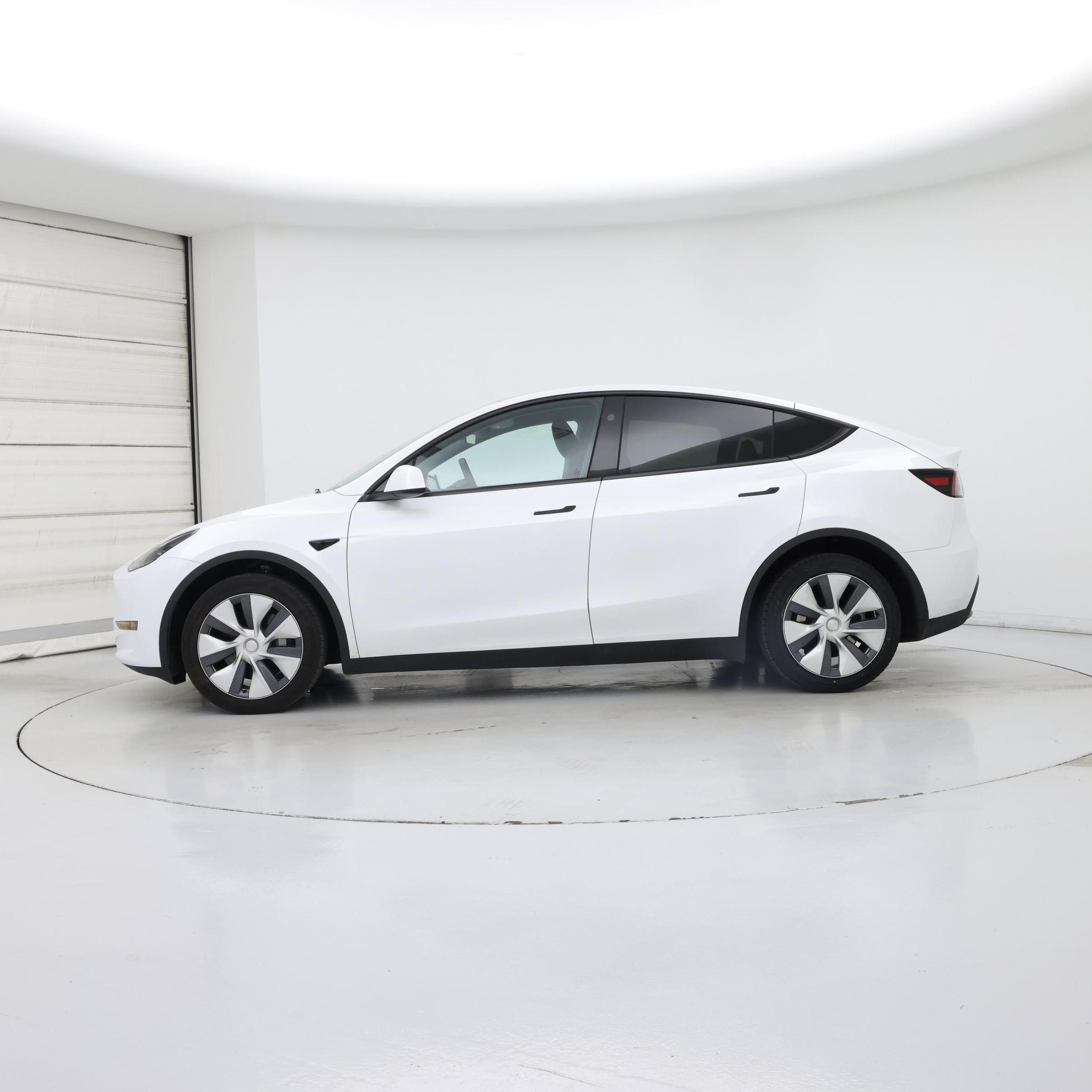 Thumbnail: 2023 Tesla Model Y - 3