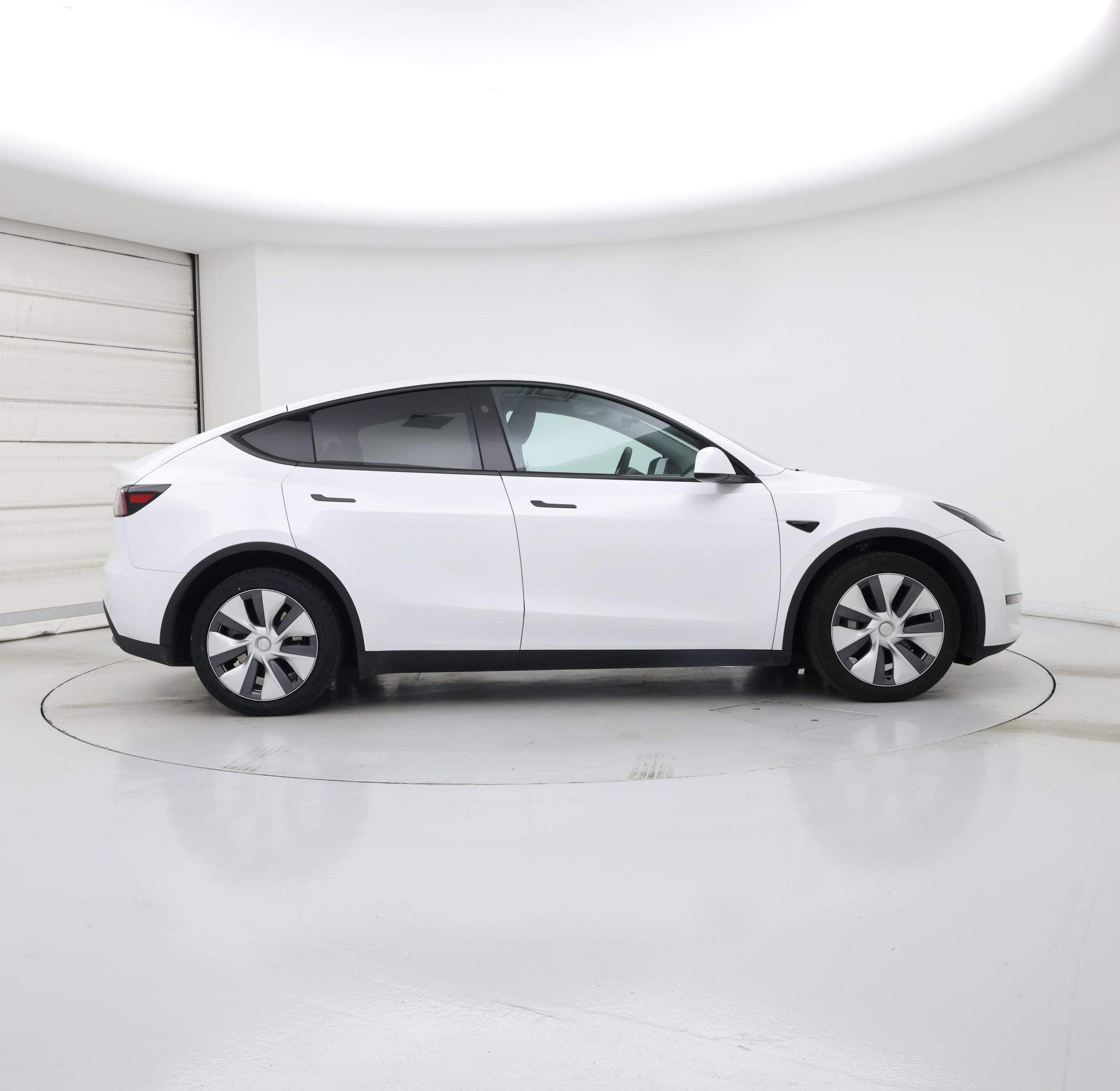 Thumbnail: 2023 Tesla Model Y - 7