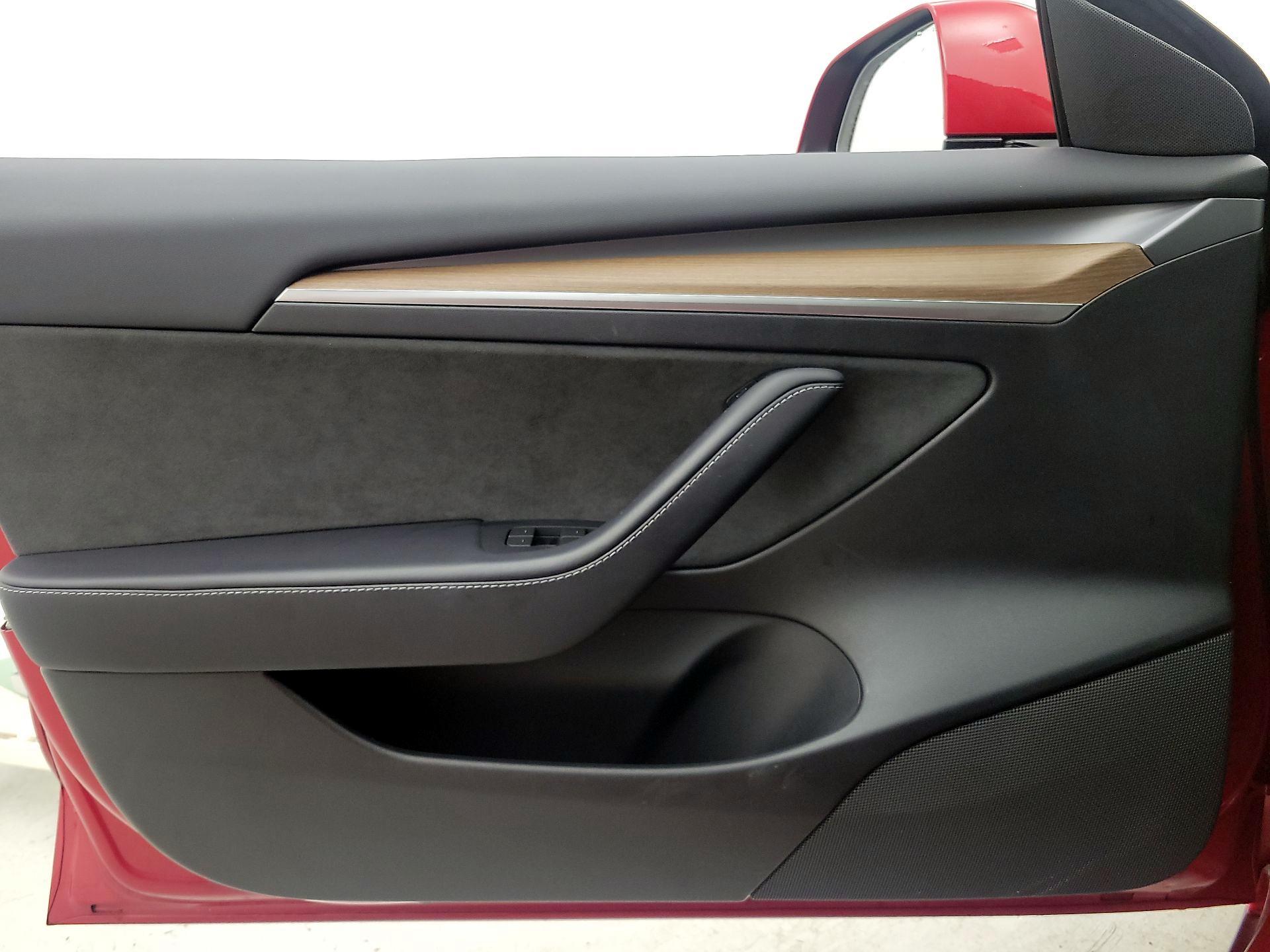 Thumbnail: 2023 Tesla Model 3 - 12