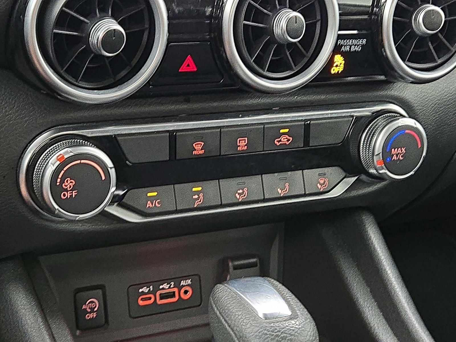 2024 Nissan Sentra SV - Photo 17