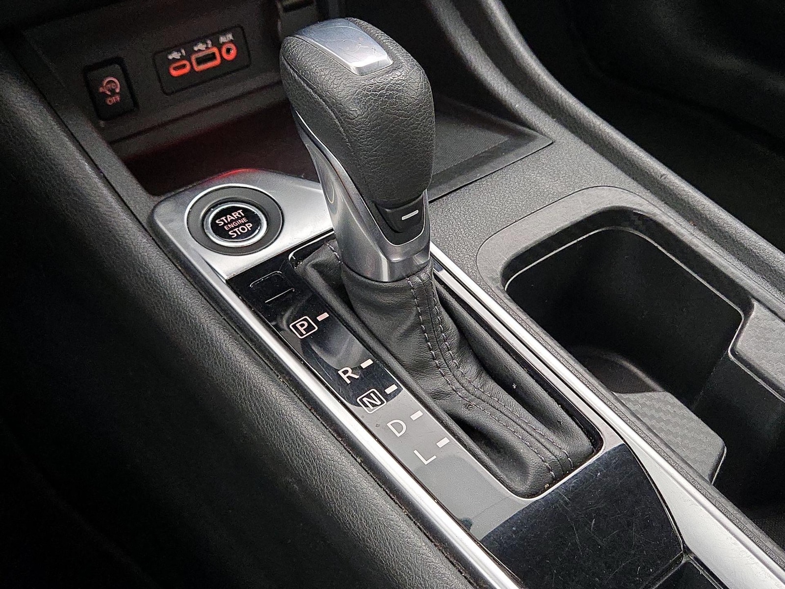 2024 Nissan Sentra SV - Photo 18