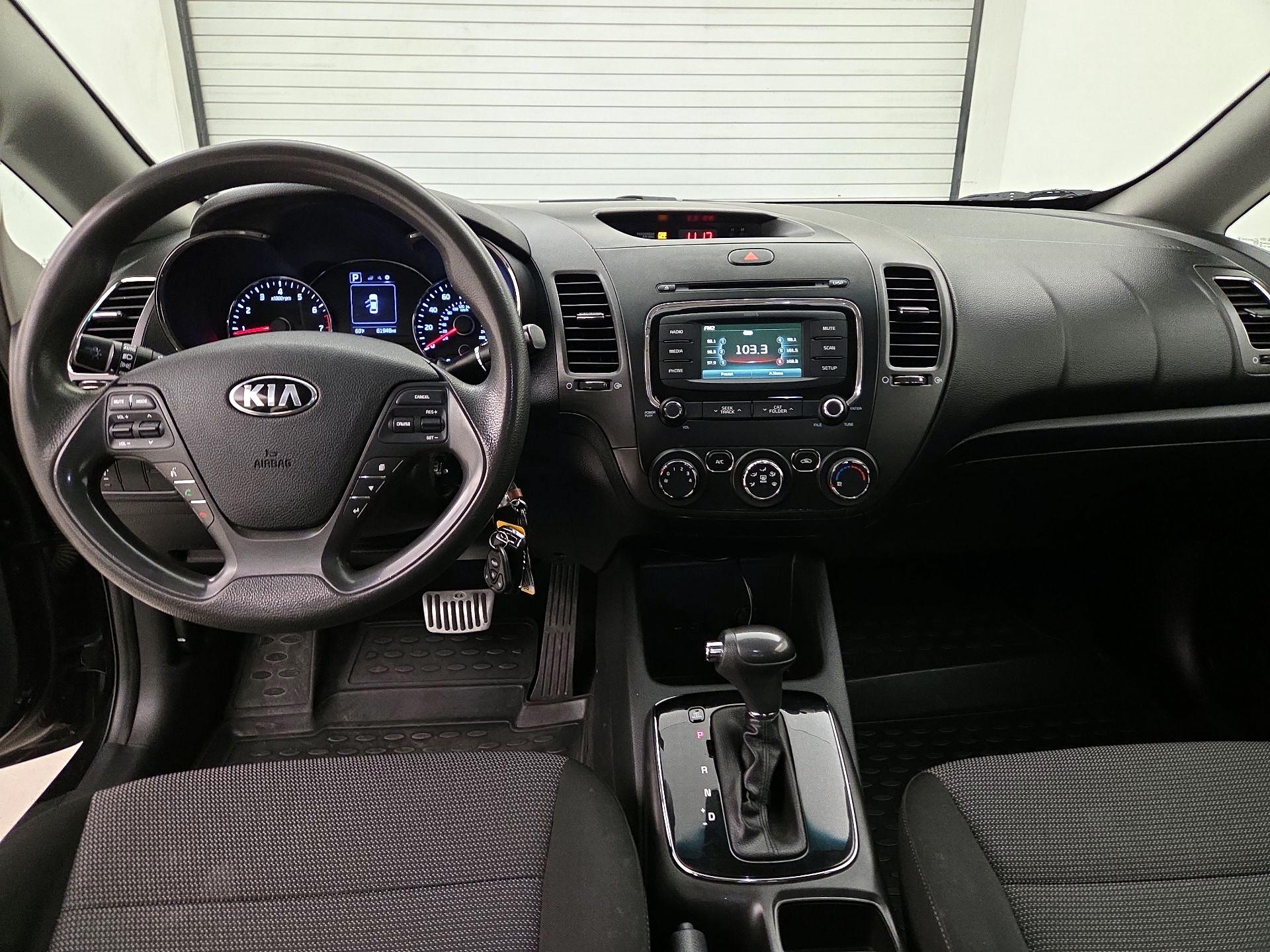Thumbnail: 2018 Kia Forte - 9