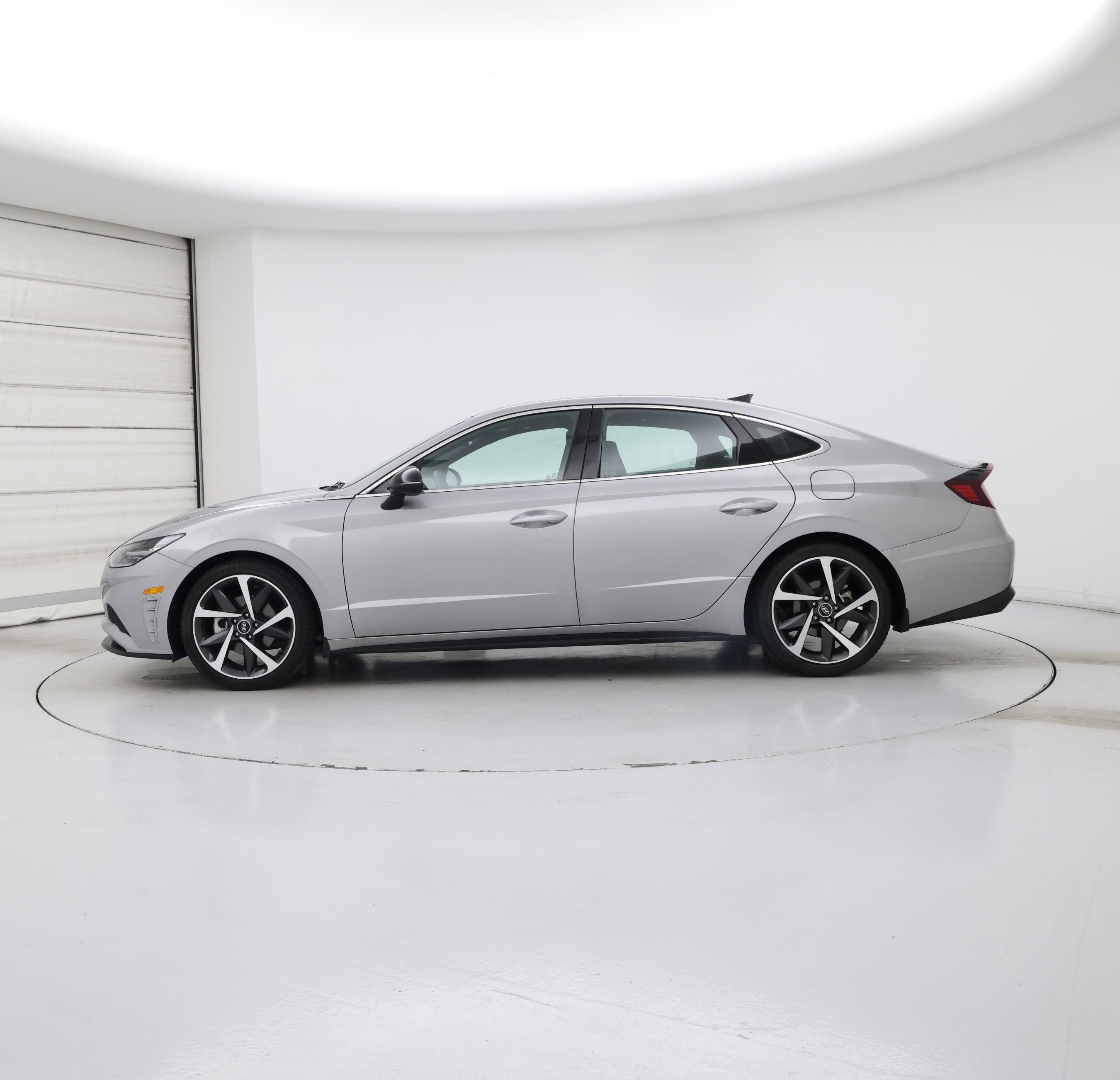 Thumbnail: 2023 Hyundai Sonata - 3