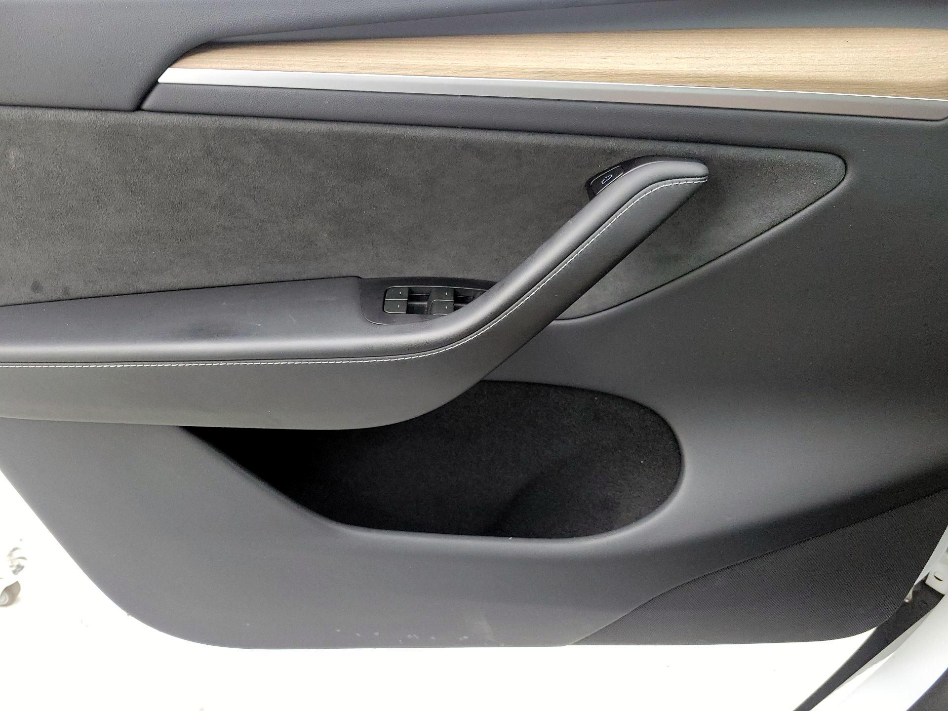 Thumbnail: 2024 Tesla Model Y - 12