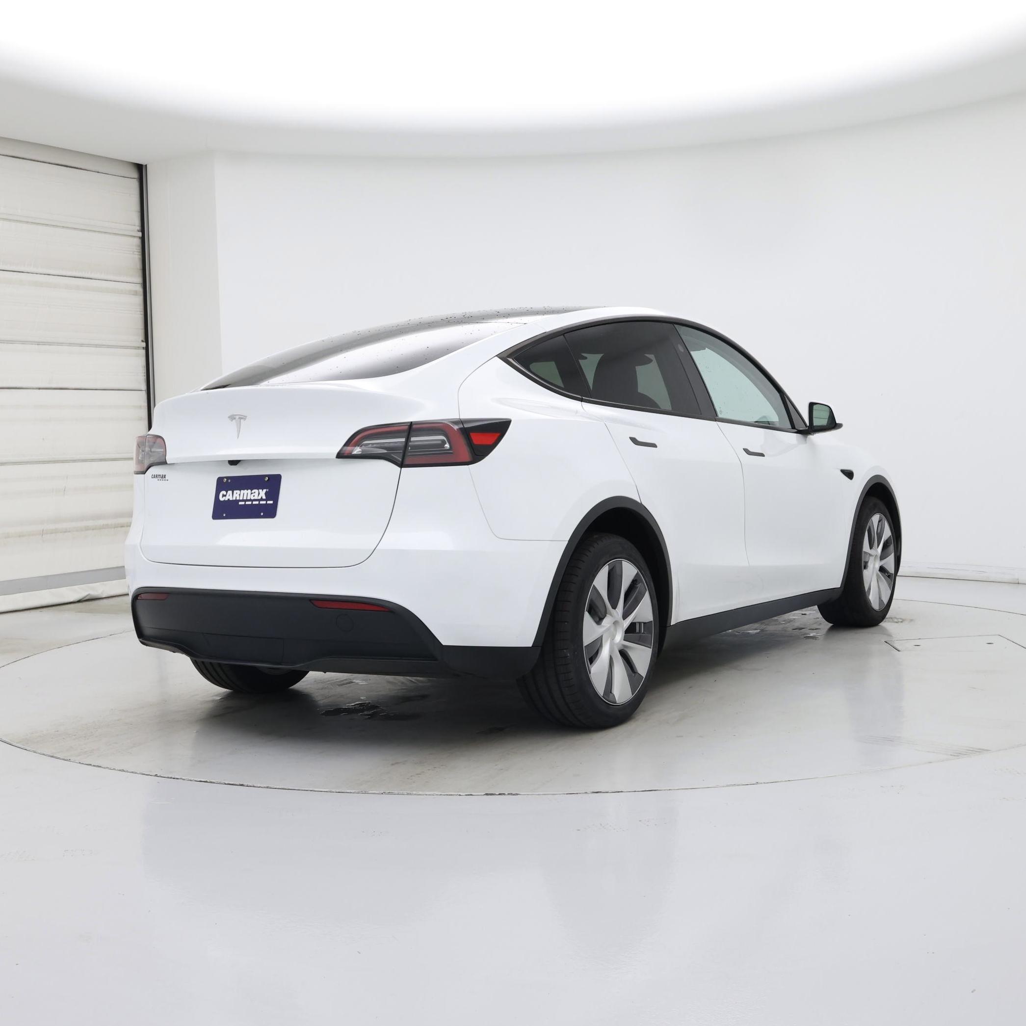 Thumbnail: 2024 Tesla Model Y - 8