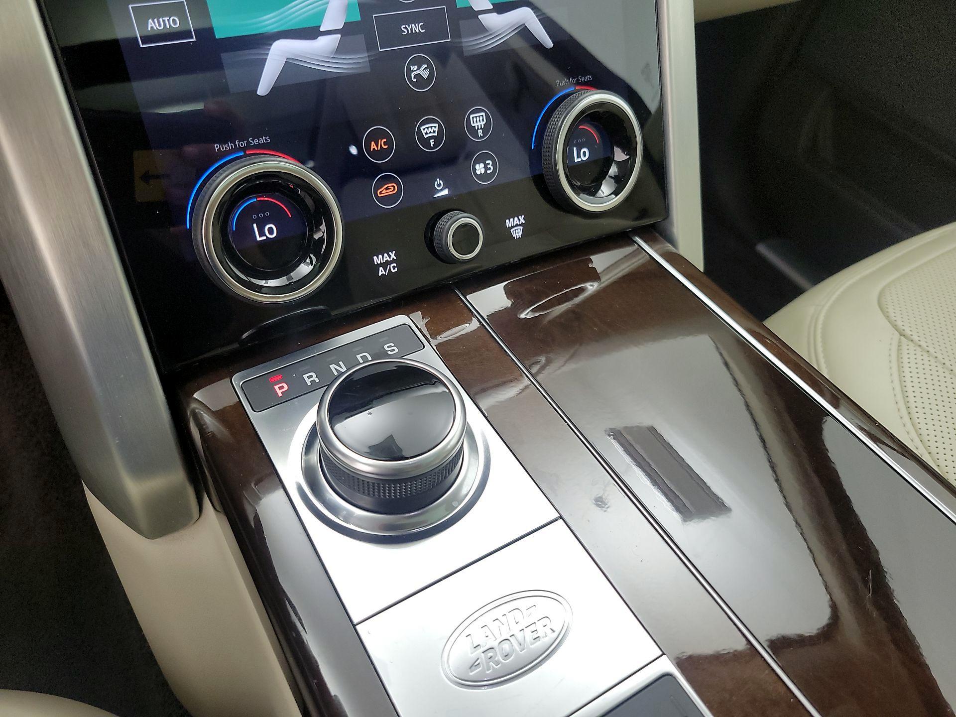Thumbnail: 2021 Land Rover Range Rover - 17