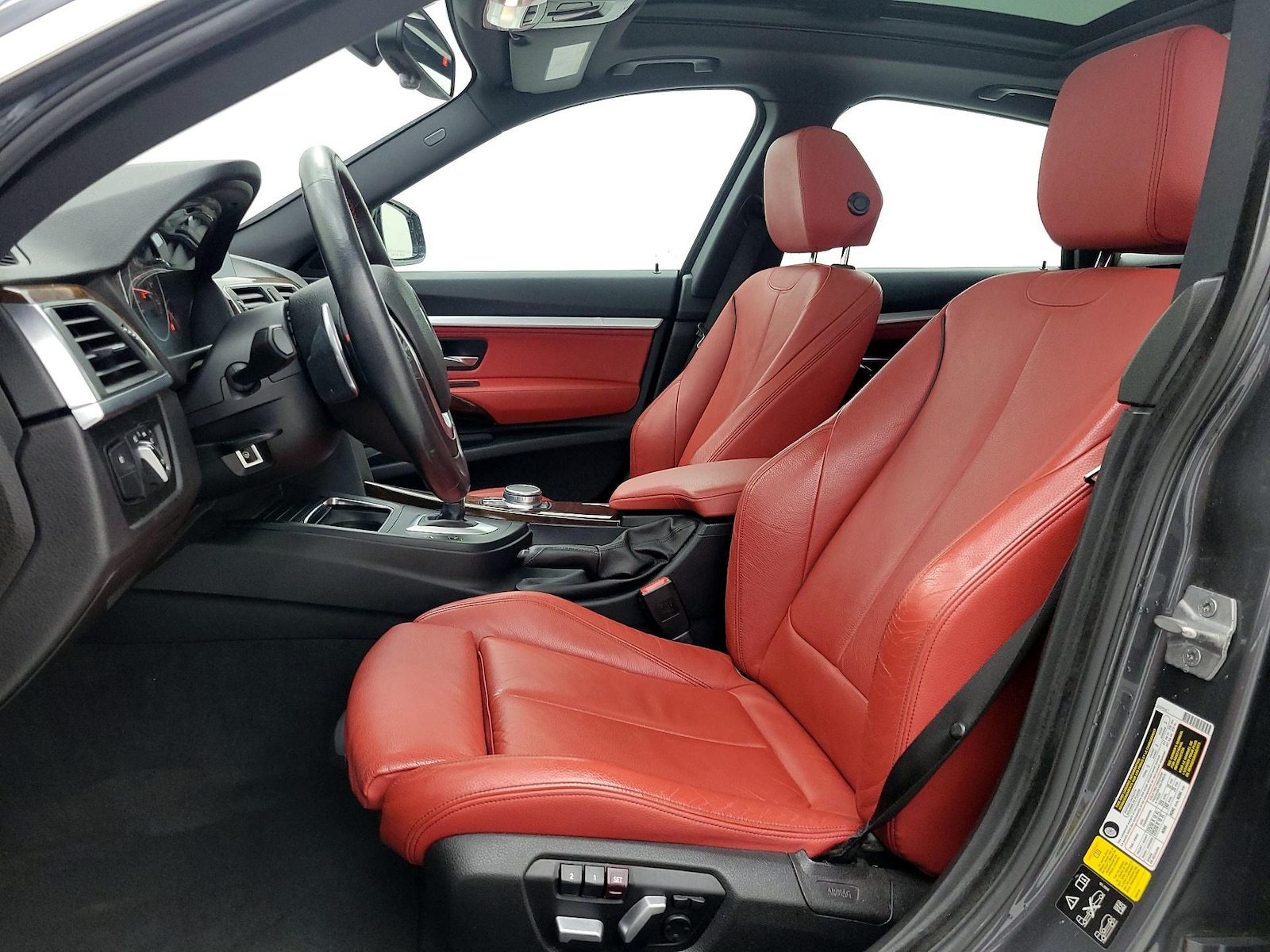 2017 BMW 3 Series 330i - Photo 12