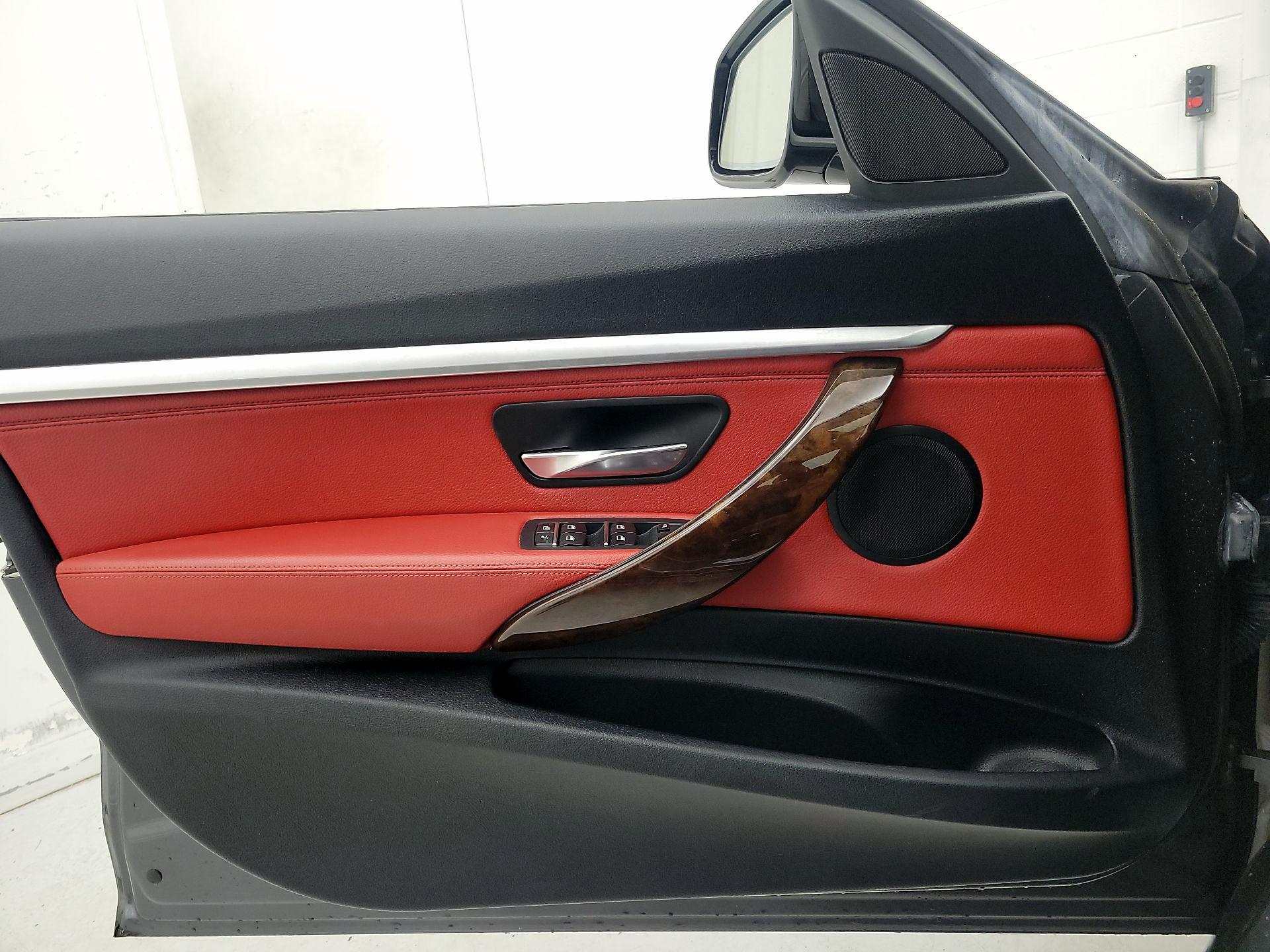 Thumbnail: 2017 BMW 3 Series - 12
