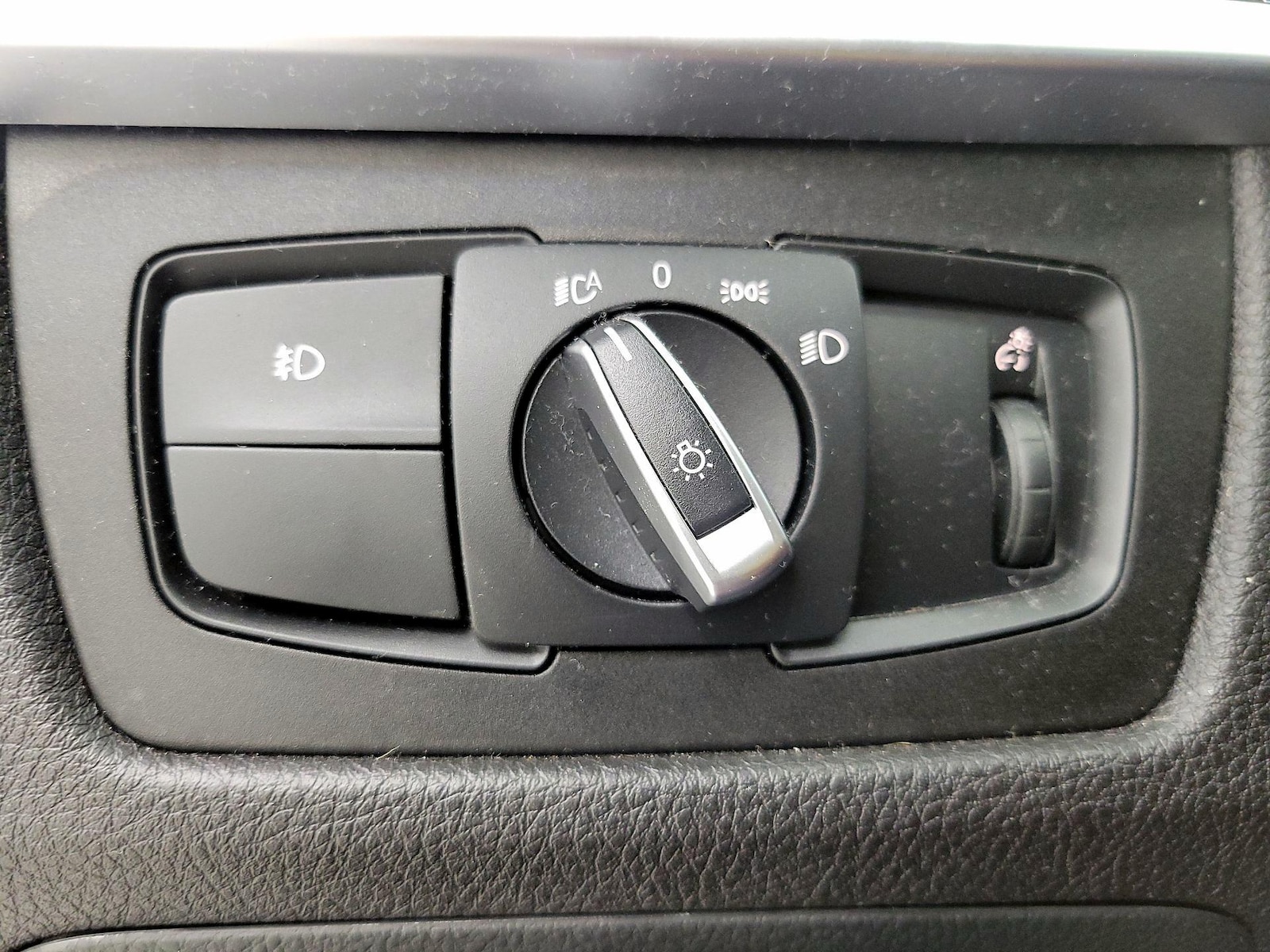 2017 BMW 3 Series 330i - Photo 14