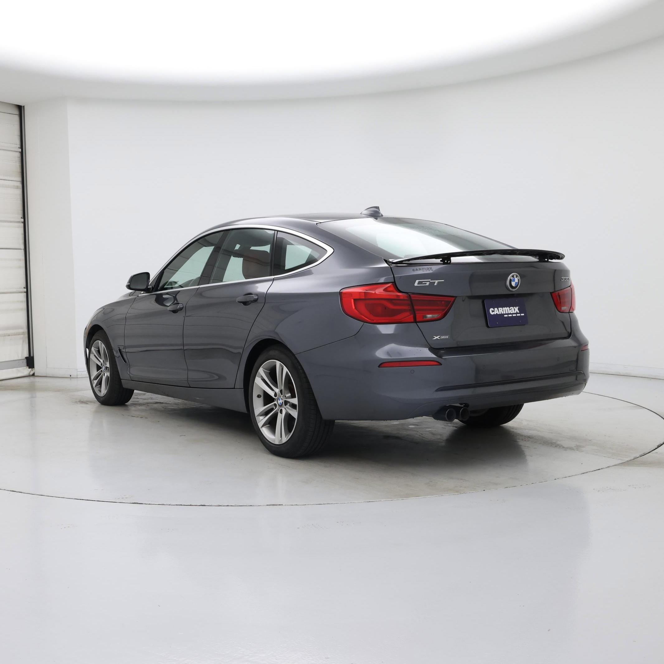 Thumbnail: 2017 BMW 3 Series - 2
