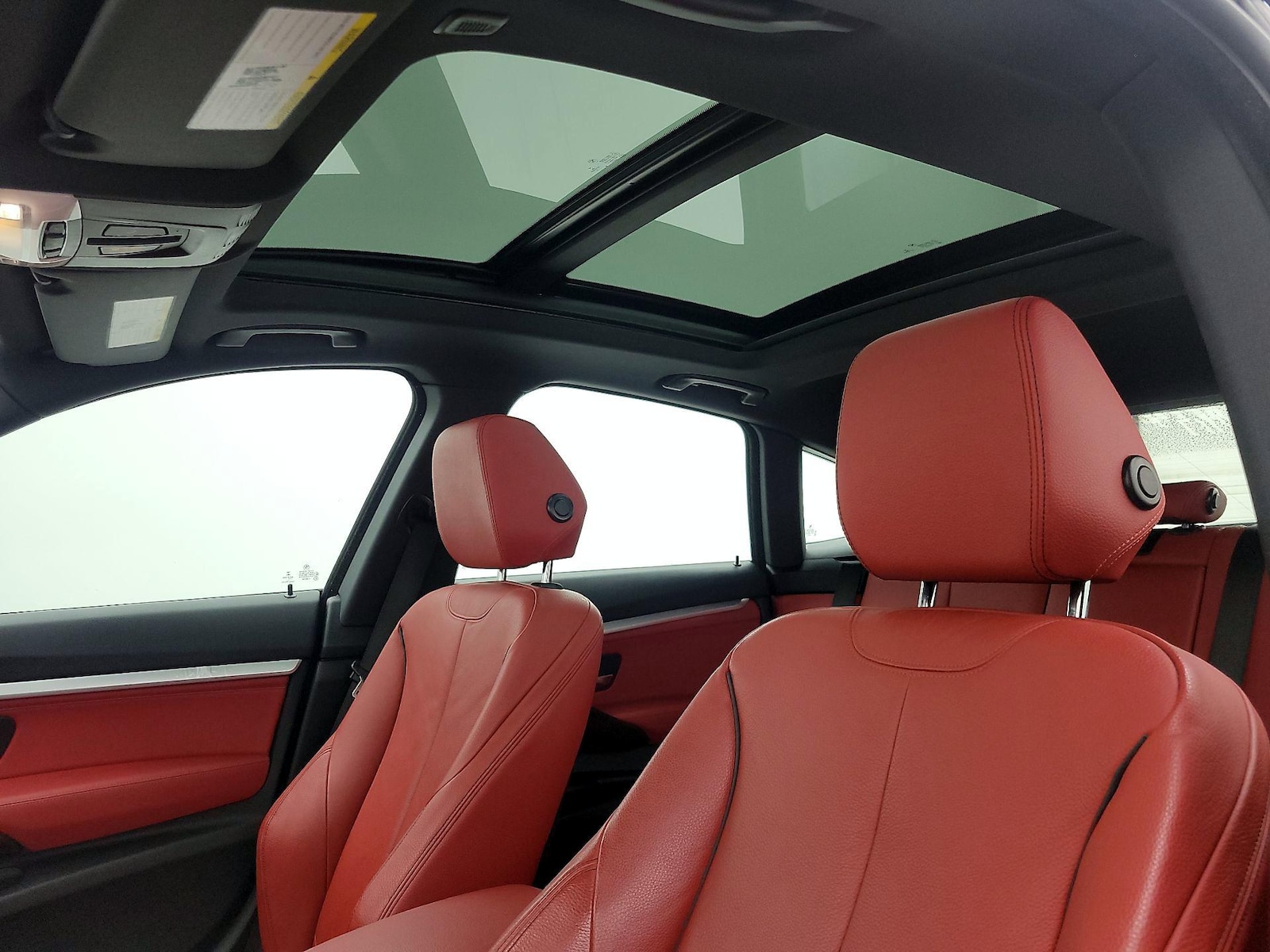 2017 BMW 3 Series 330i - Photo 21