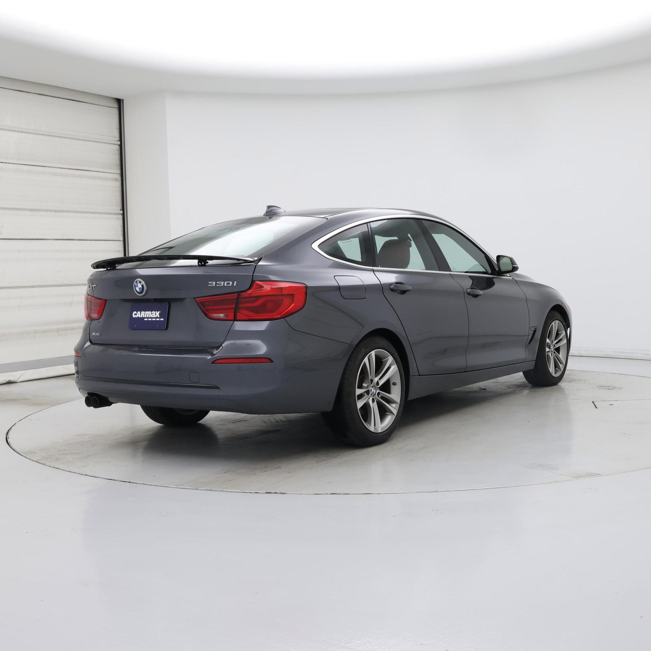 Thumbnail: 2017 BMW 3 Series - 8