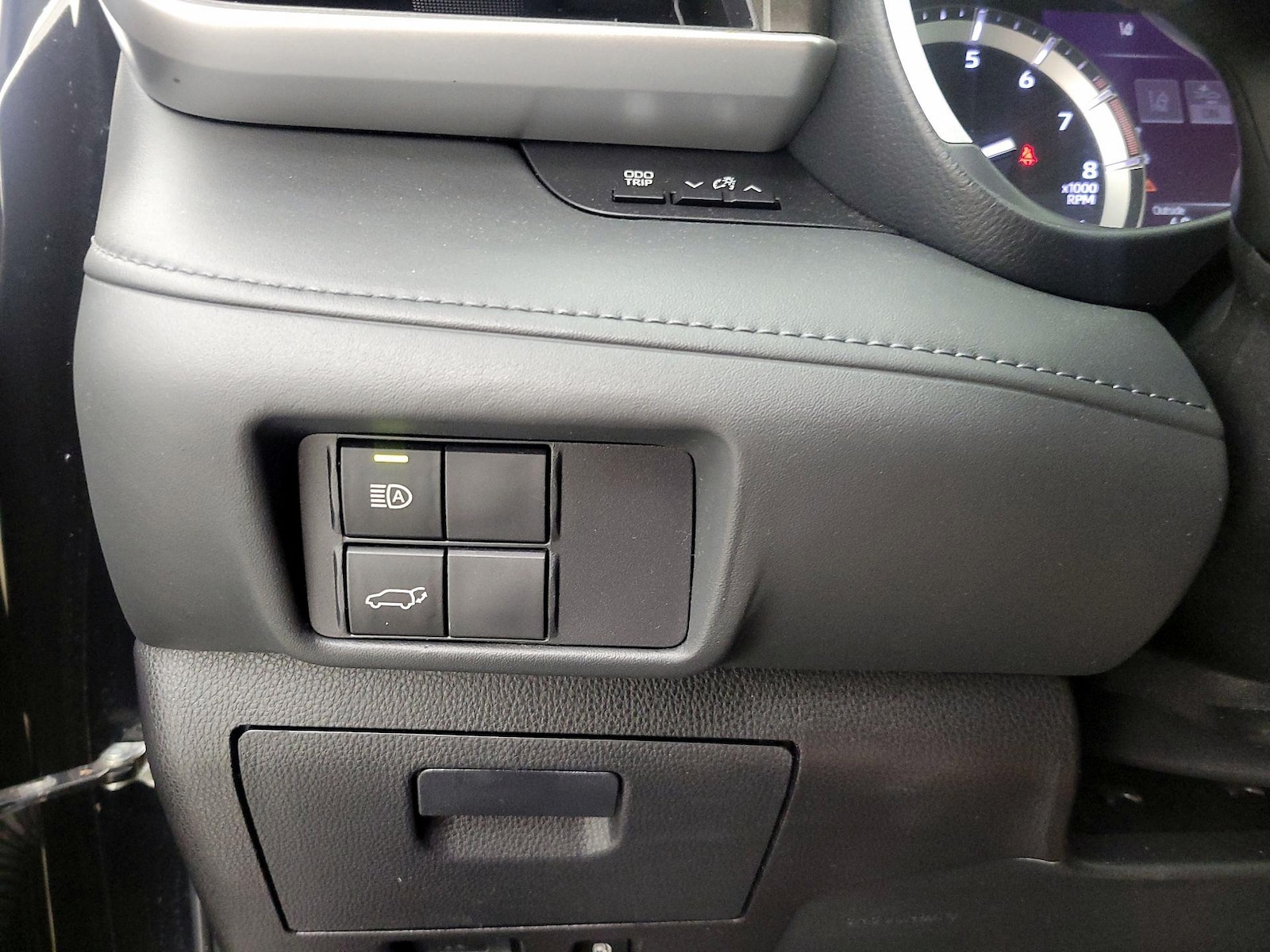 2022 Toyota Highlander XLE - Photo 14