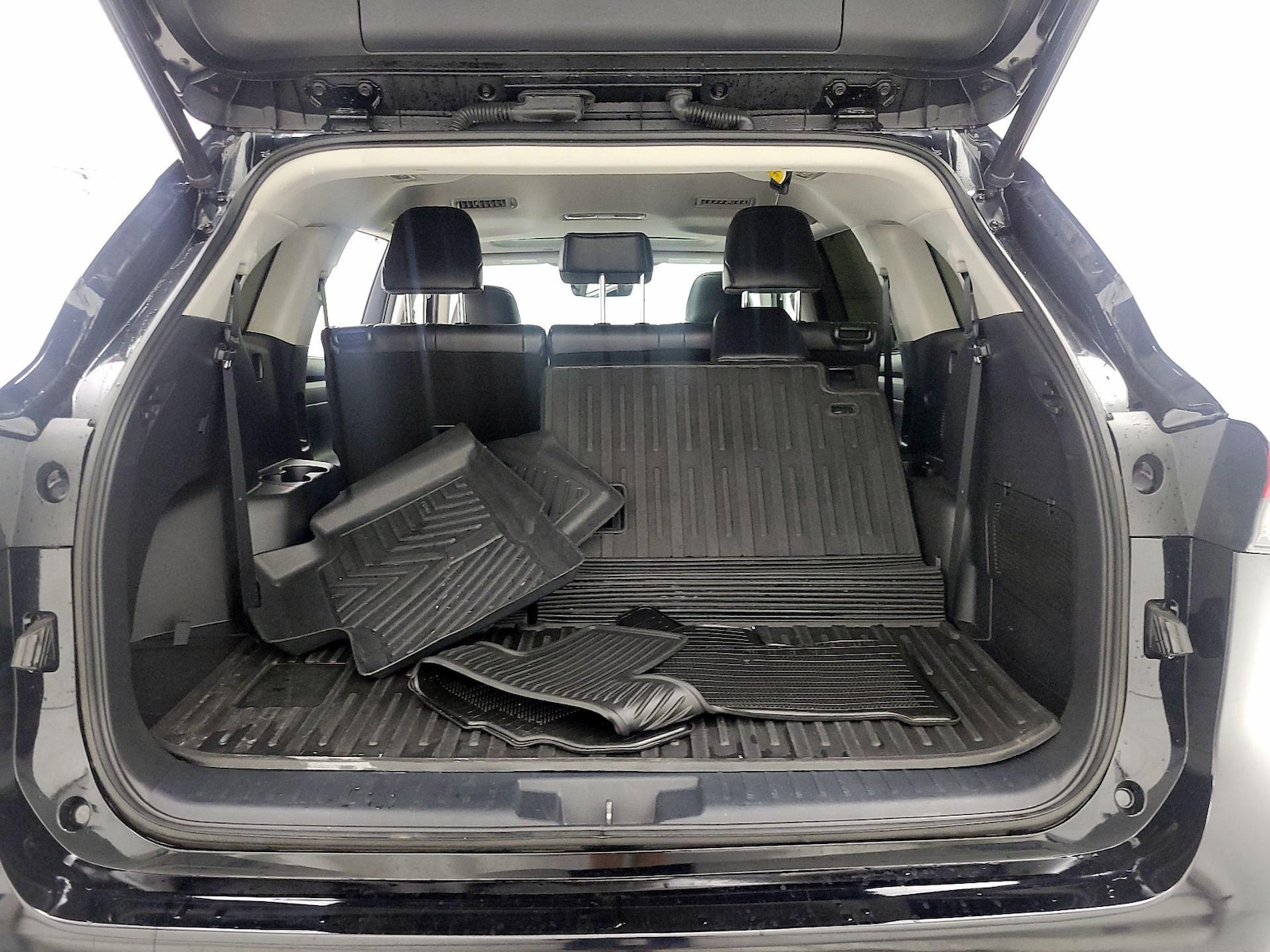 2022 Toyota Highlander XLE - Photo 22