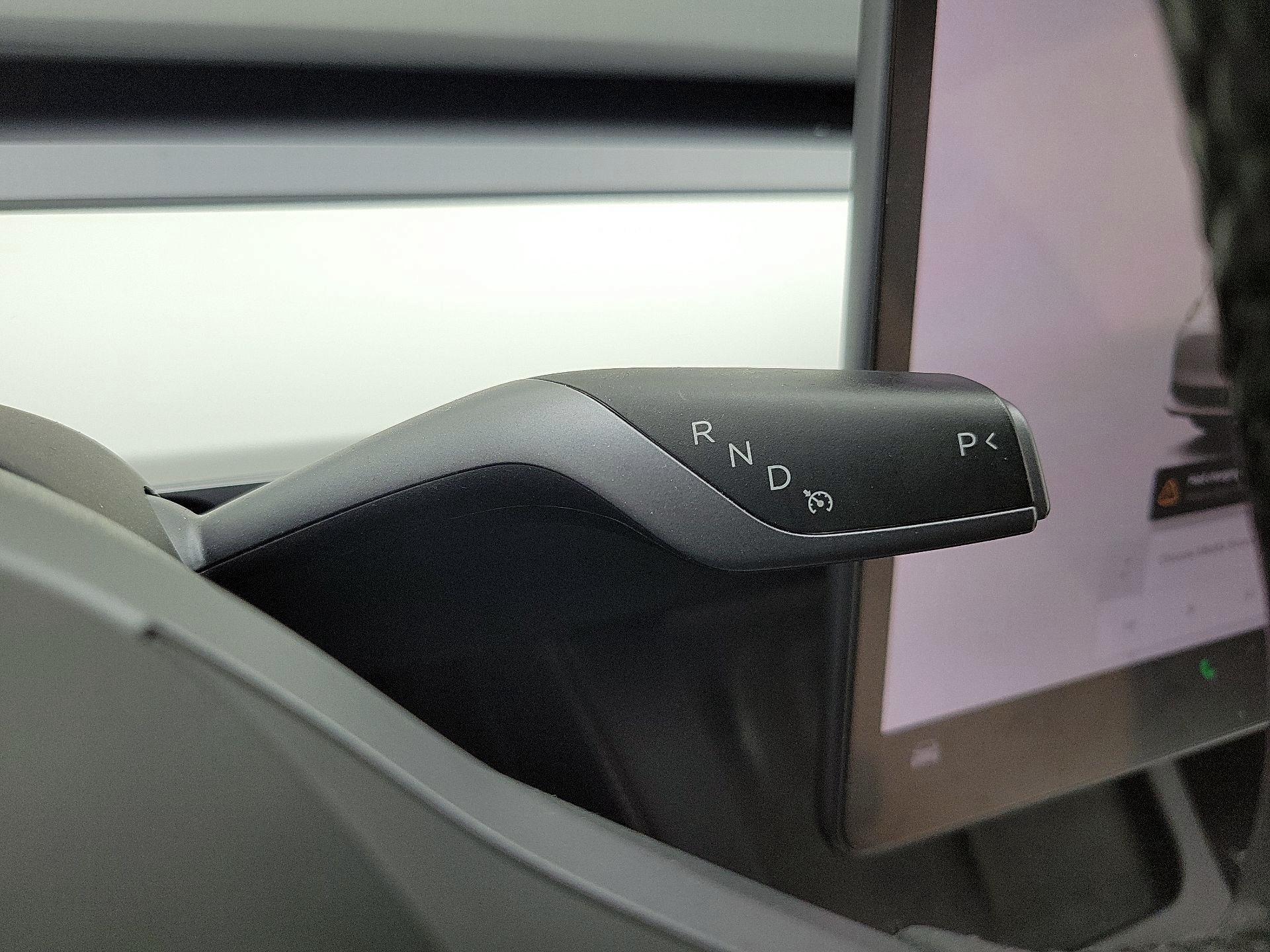 Thumbnail: 2023 Tesla Model 3 - 17