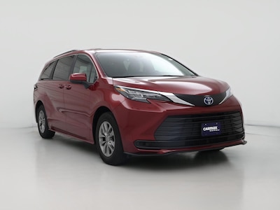 2025 Toyota Sienna LE