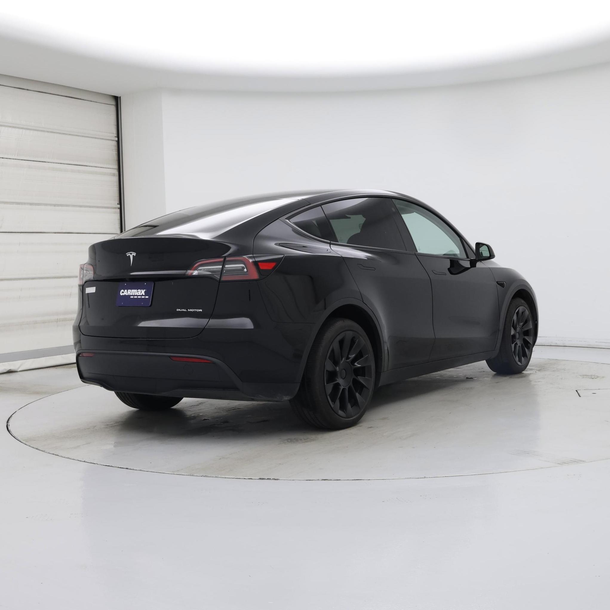 Thumbnail: 2023 Tesla Model Y - 8