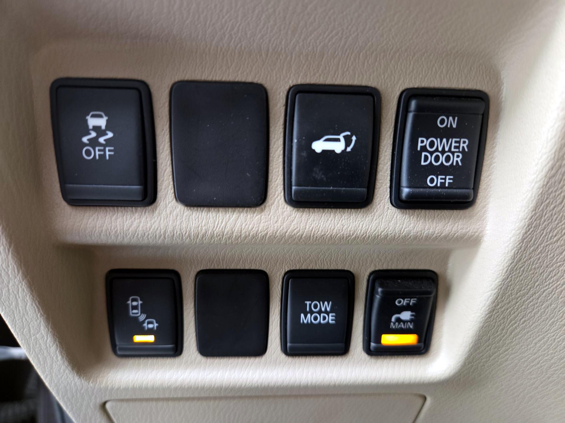 Thumbnail: 2015 Nissan Pathfinder - 13